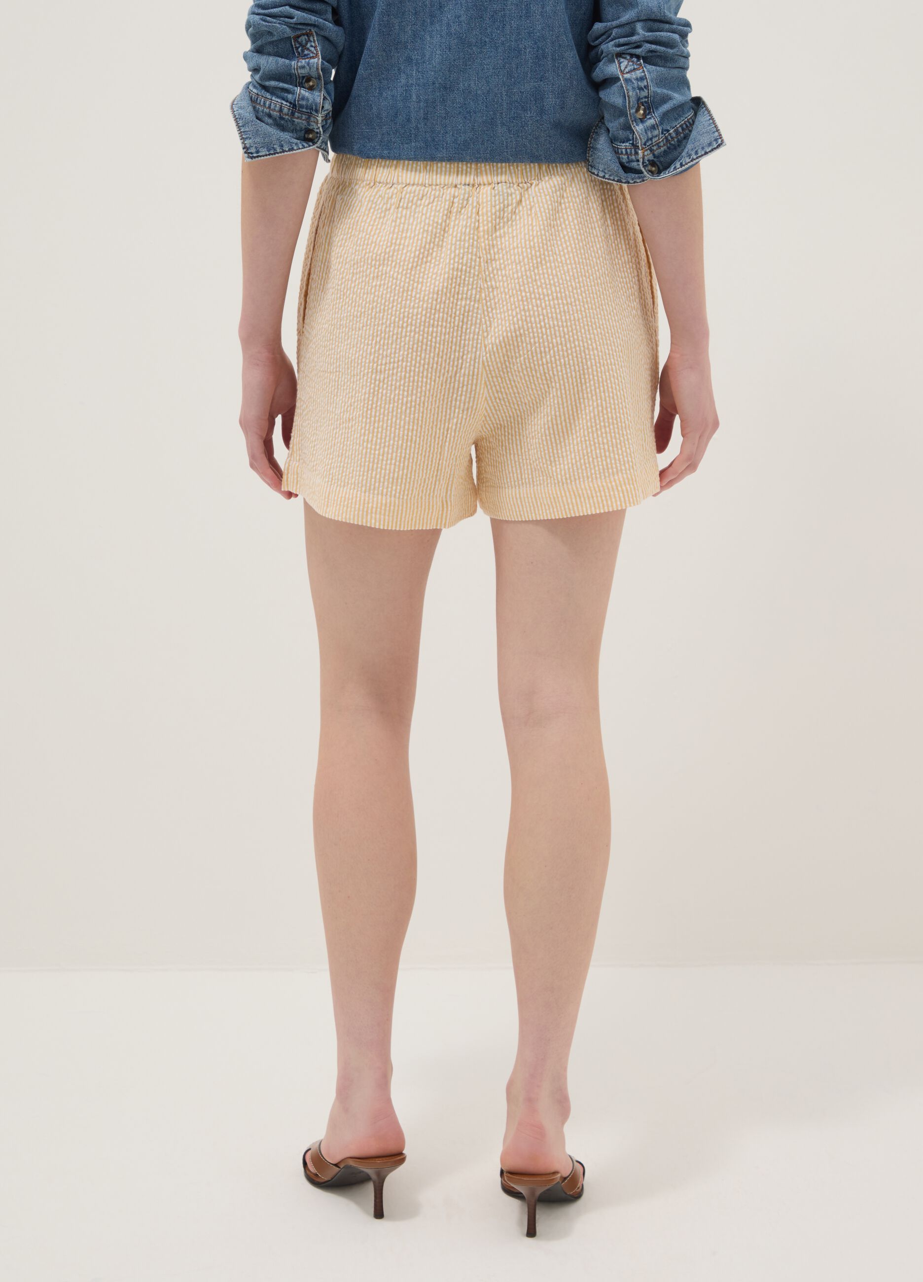 Regular-fit pure cotton shorts with yellow and white stripes