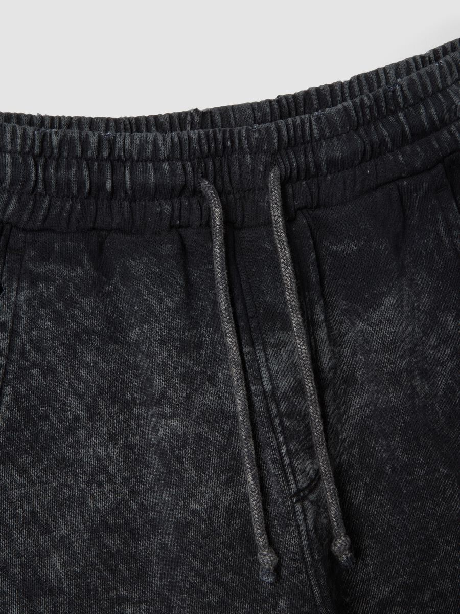 Black cotton-blend Bermuda shorts with elasticated waist_5