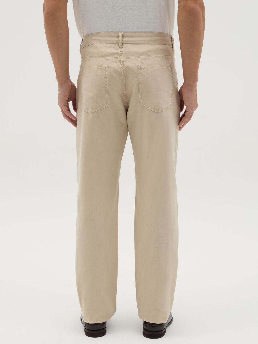 Trousers in linen and cotton with five pockets_2