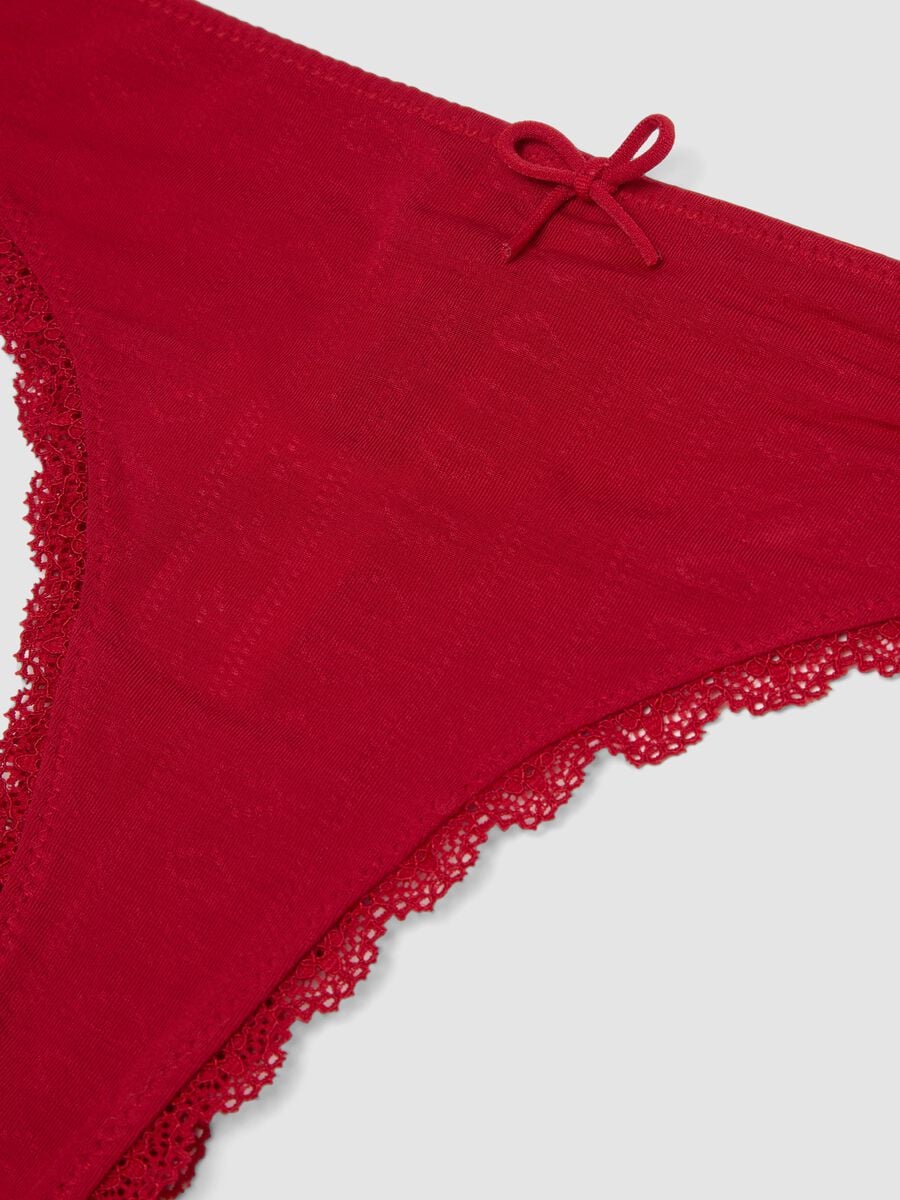 Red organic cotton Brazilian briefs with lace trim_2