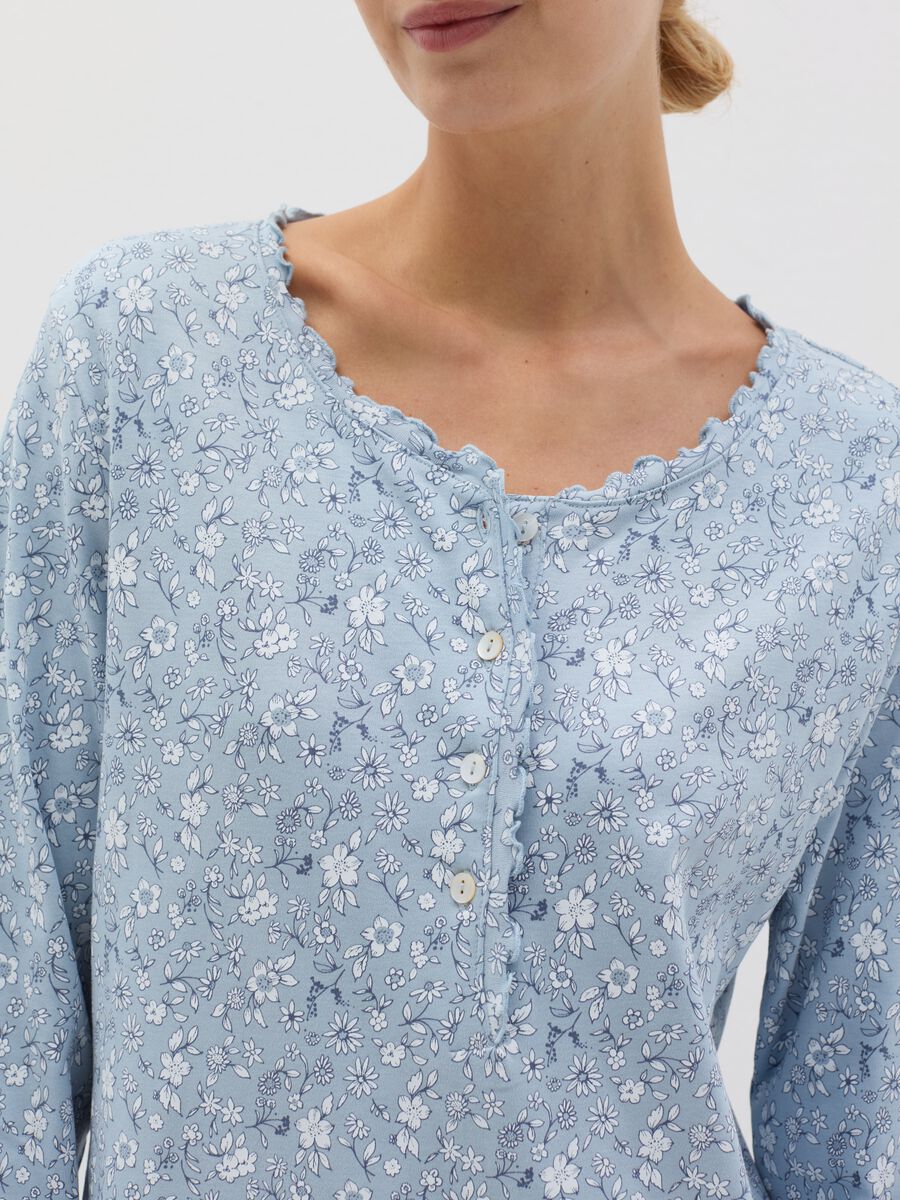 Nightshirt with ditsy flower print and granddad neckline_3