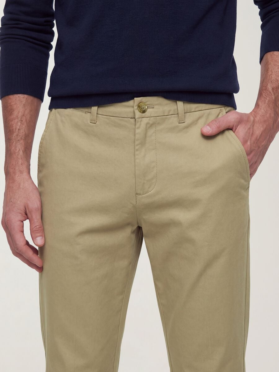 Pantaloni chino beige in twill di cotone elasticizzato slim fit_2