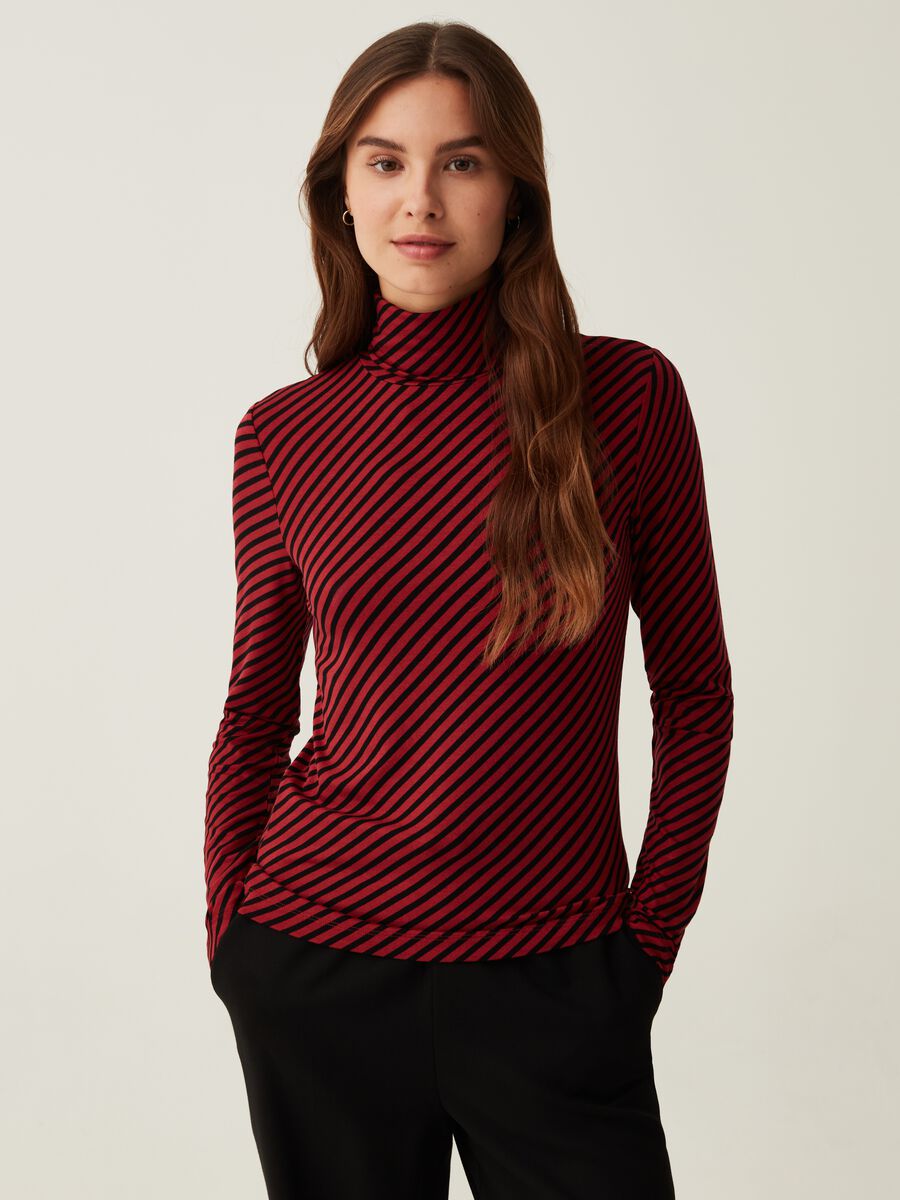 T-shirt with high neck and oblique stripes print_1
