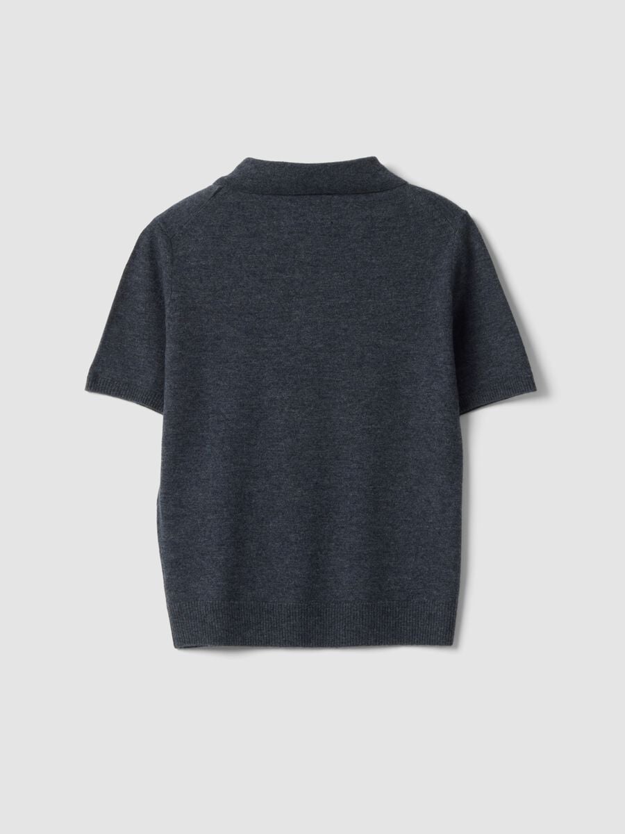 Maglia grigia in pura lana con colletto polo regular fit_6