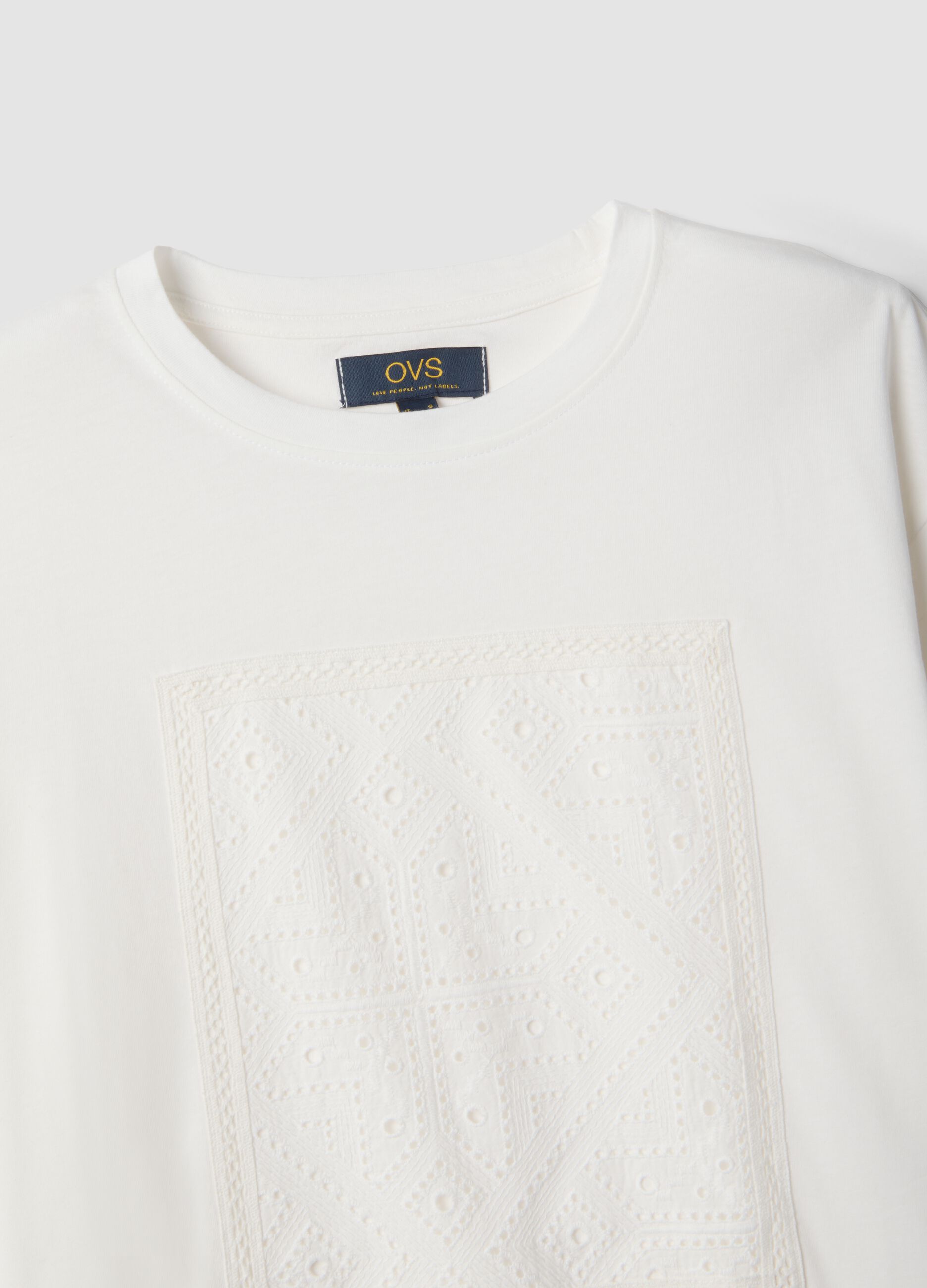 White pure cotton regular-fit T-shirt with perforated detail