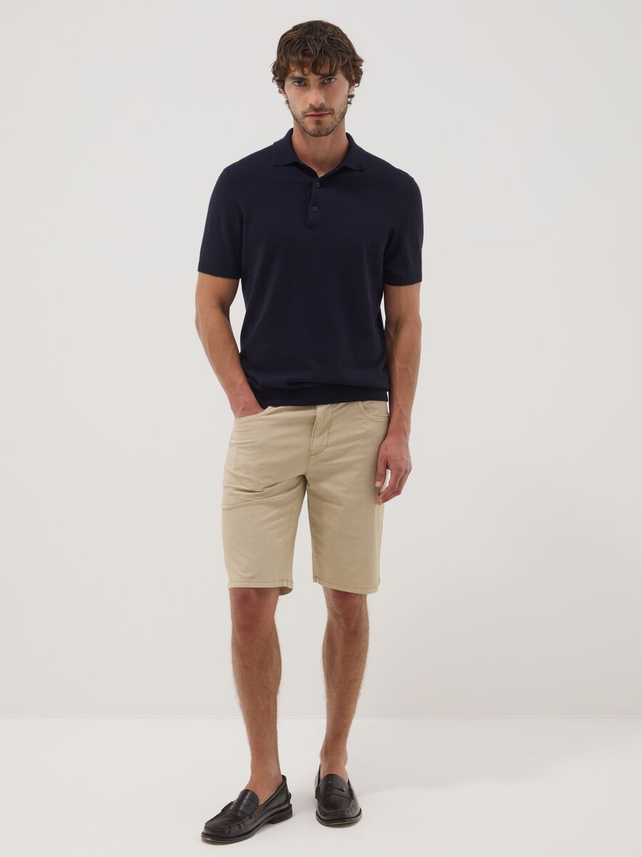Beige stretch cotton five-pocket Bermuda shorts_0