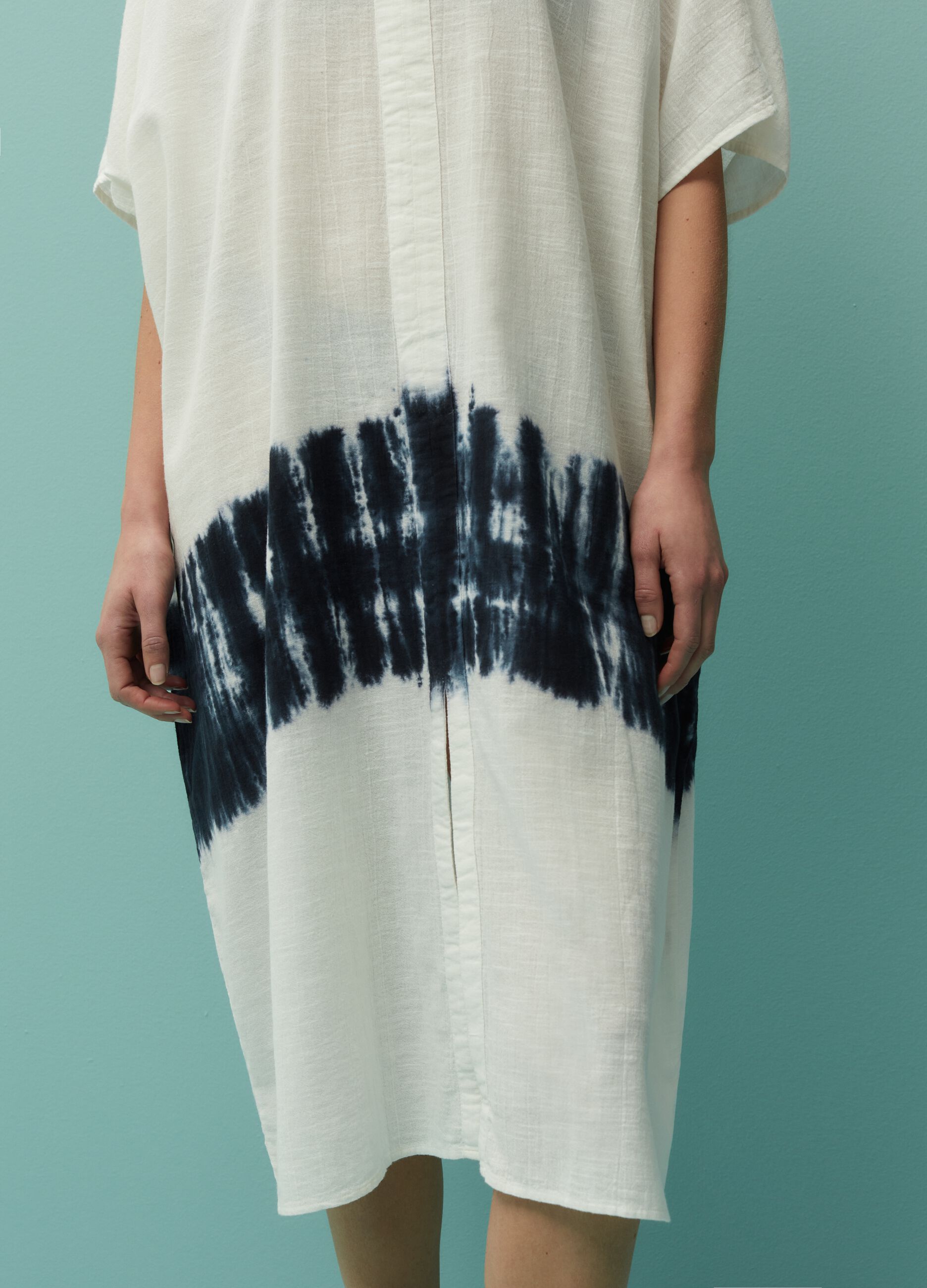 Maxi poncho con stampa Tie Dye_3
