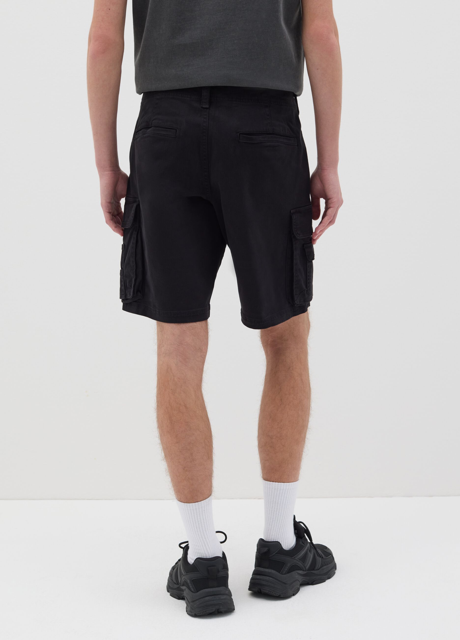 Black Bermuda shorts in stretch cotton