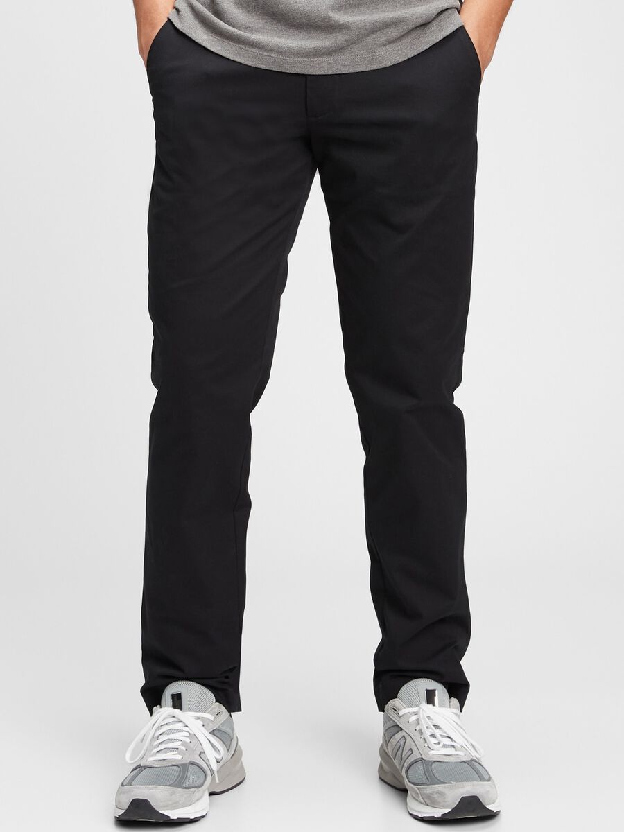 Straight-fit chino trousers in stretch cotton_0