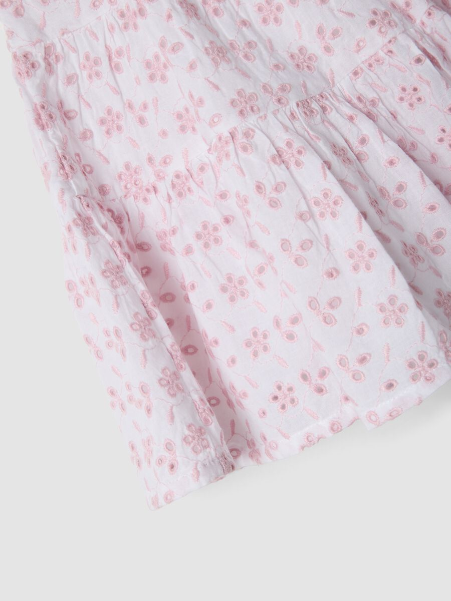Pink mini skirt in pure cotton with Broderie Anglaise embroidery_3