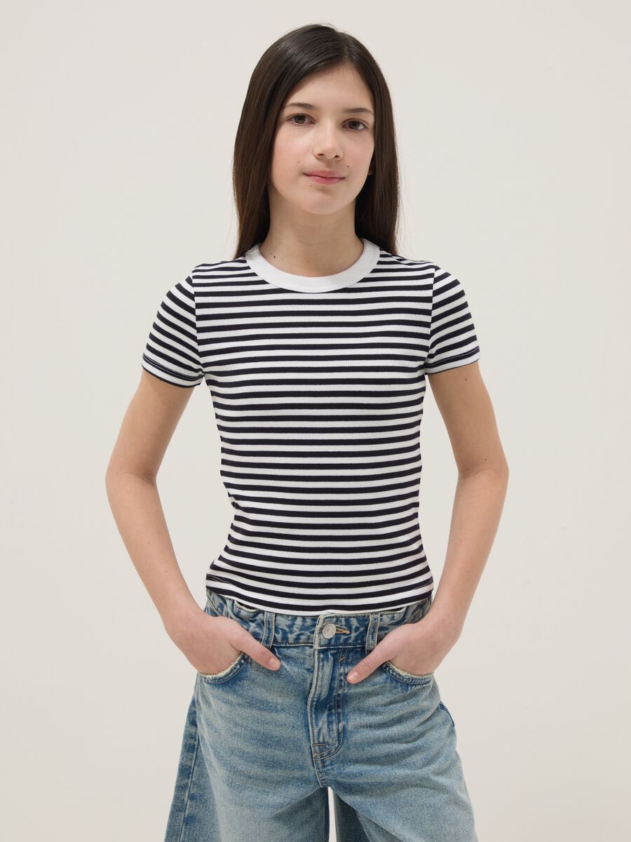 T-shirt in cotone elasticizzato a righe multicolor da ragazza slim fit_0