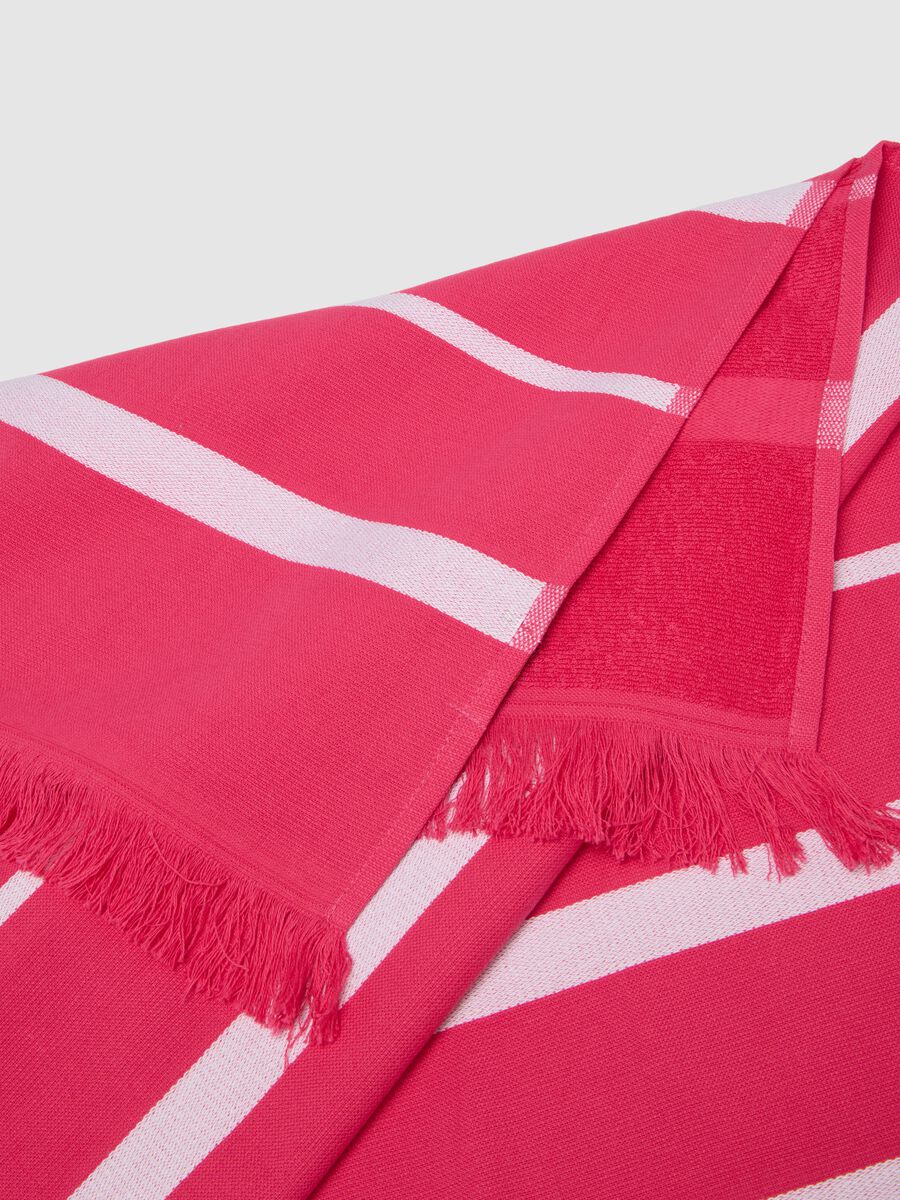 Women's Beach Towel in Pink Cotton with Fringes_2