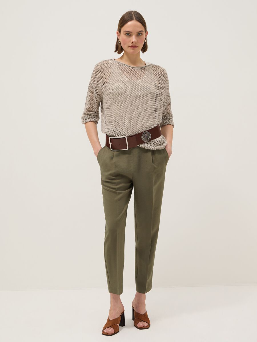 Maglione in misto viscosa beige regular fit con lavorazione a maglia_1