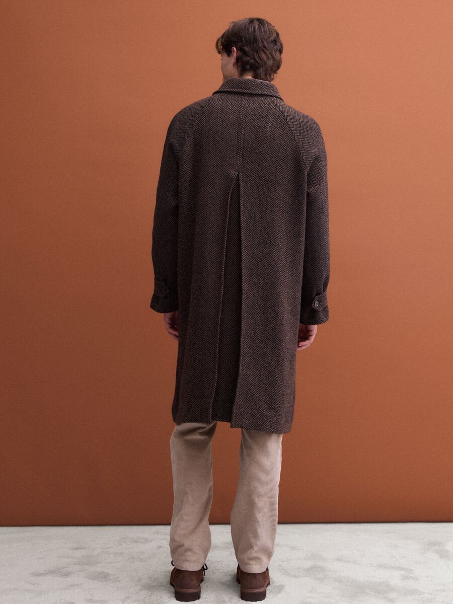 Cappotto marrone e nero in misto lana con motivo spigato over fit_3
