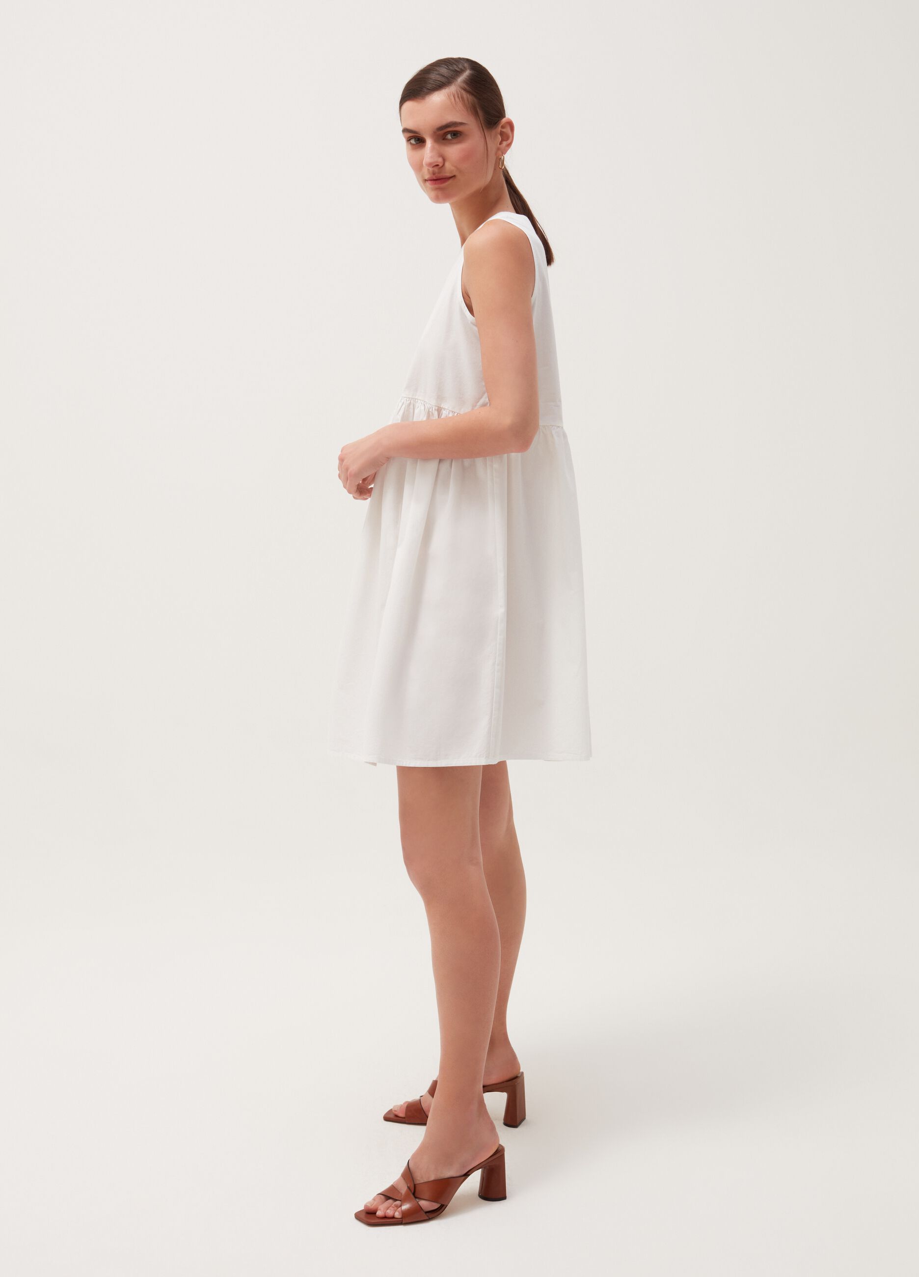 Sleeveless cotton dress