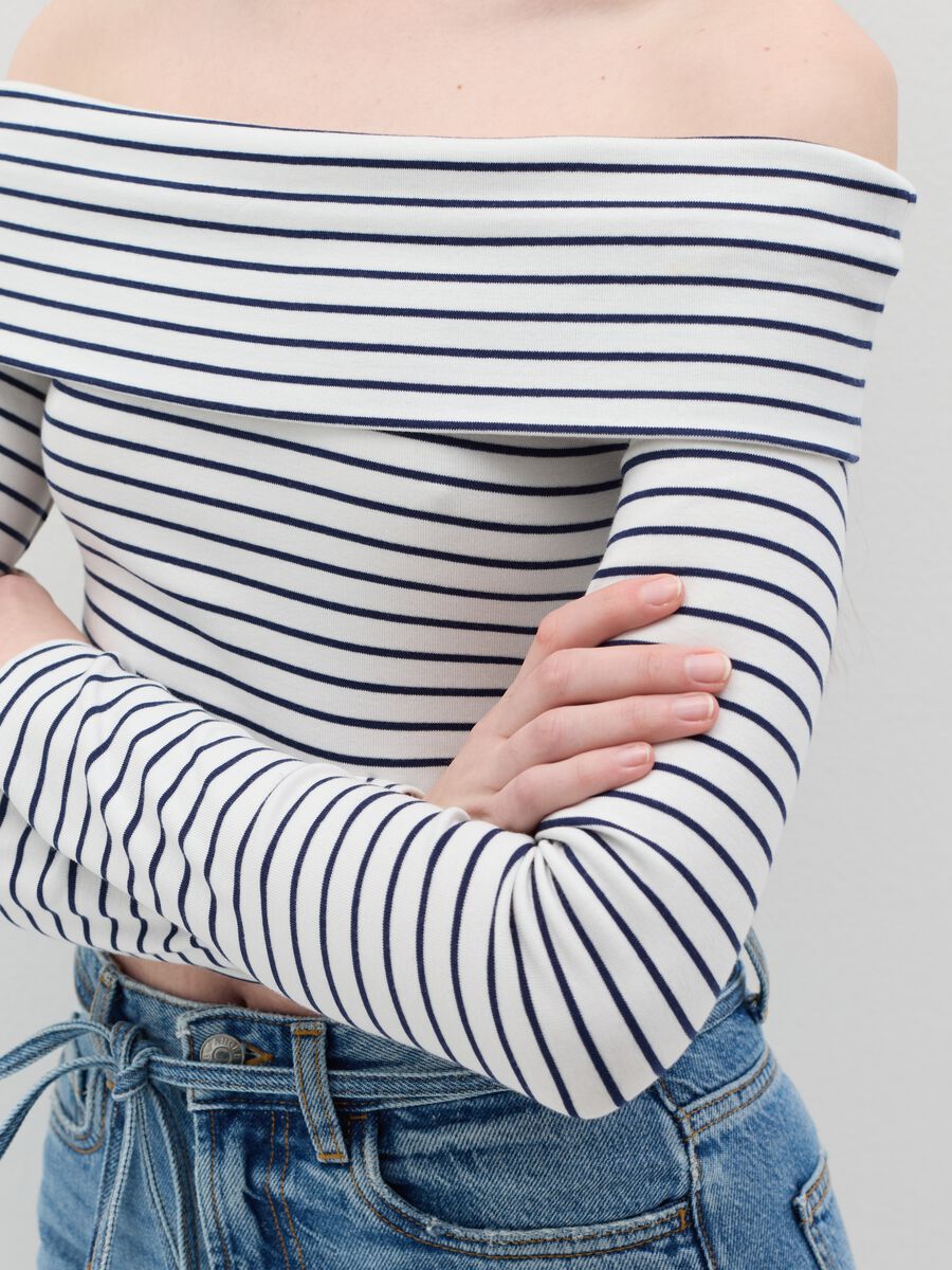 Off-the-shoulder T-shirt_2