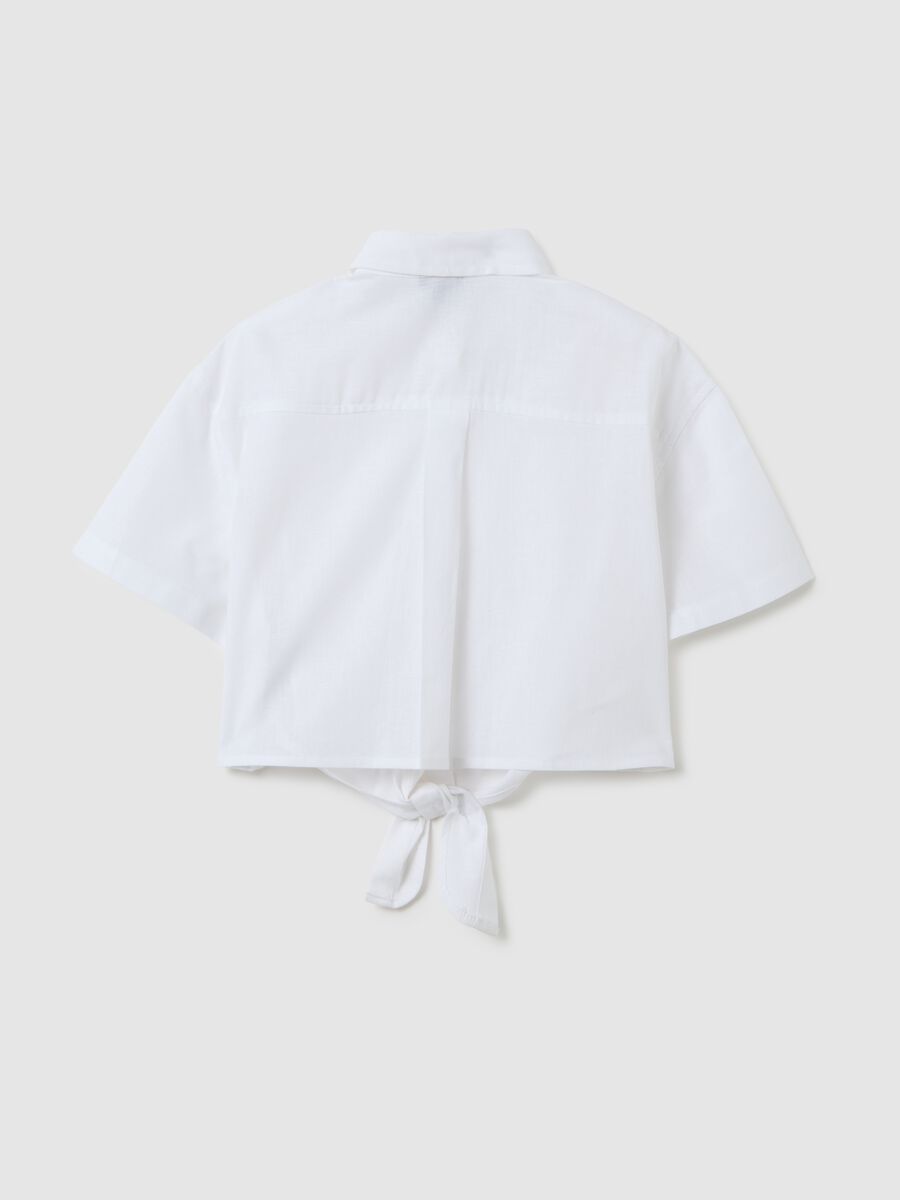Camicia corta da ragazza in cotone e lino bianca regular fit con nodo frontale_4
