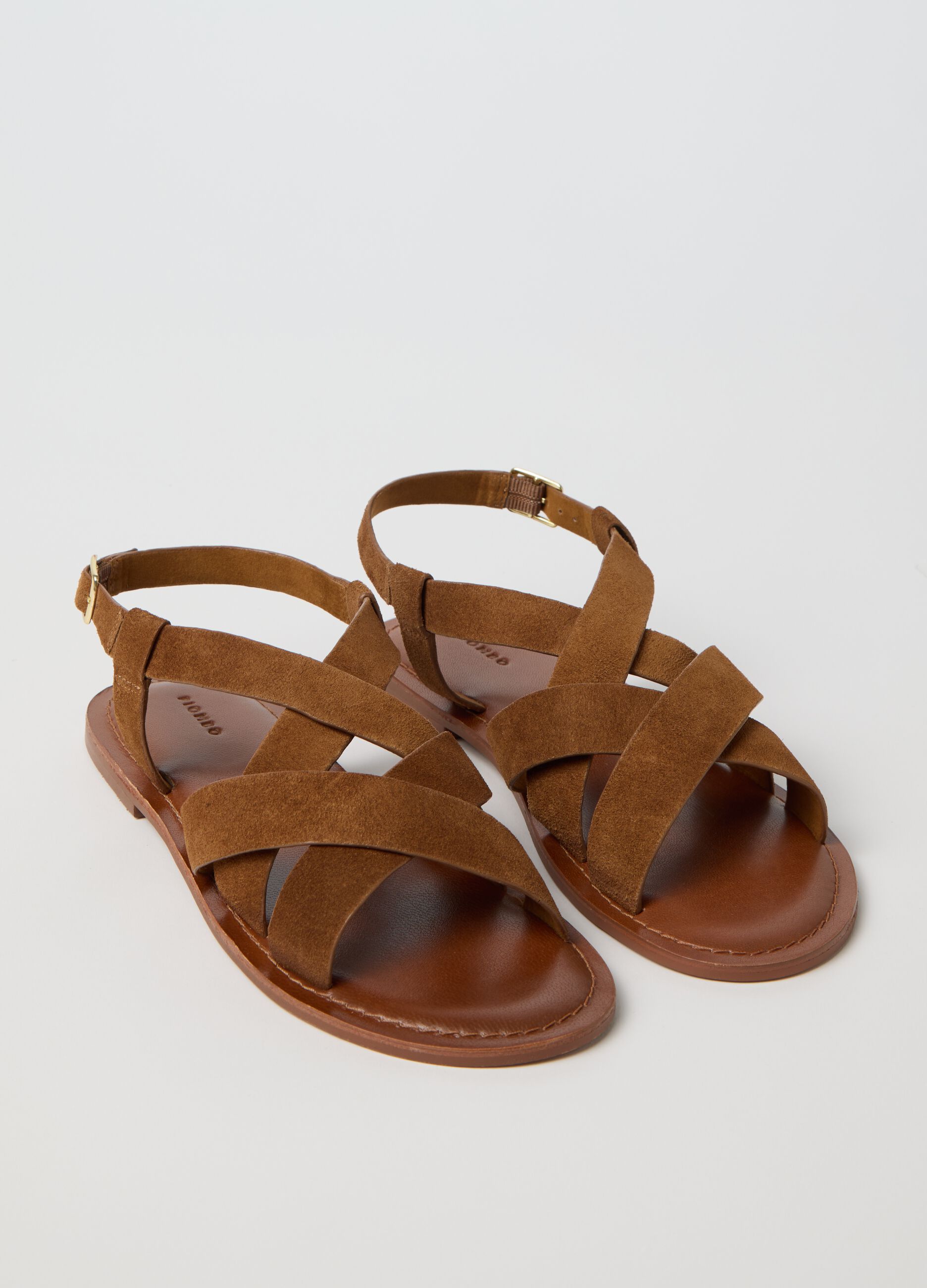 Brown sandals in genuine leather