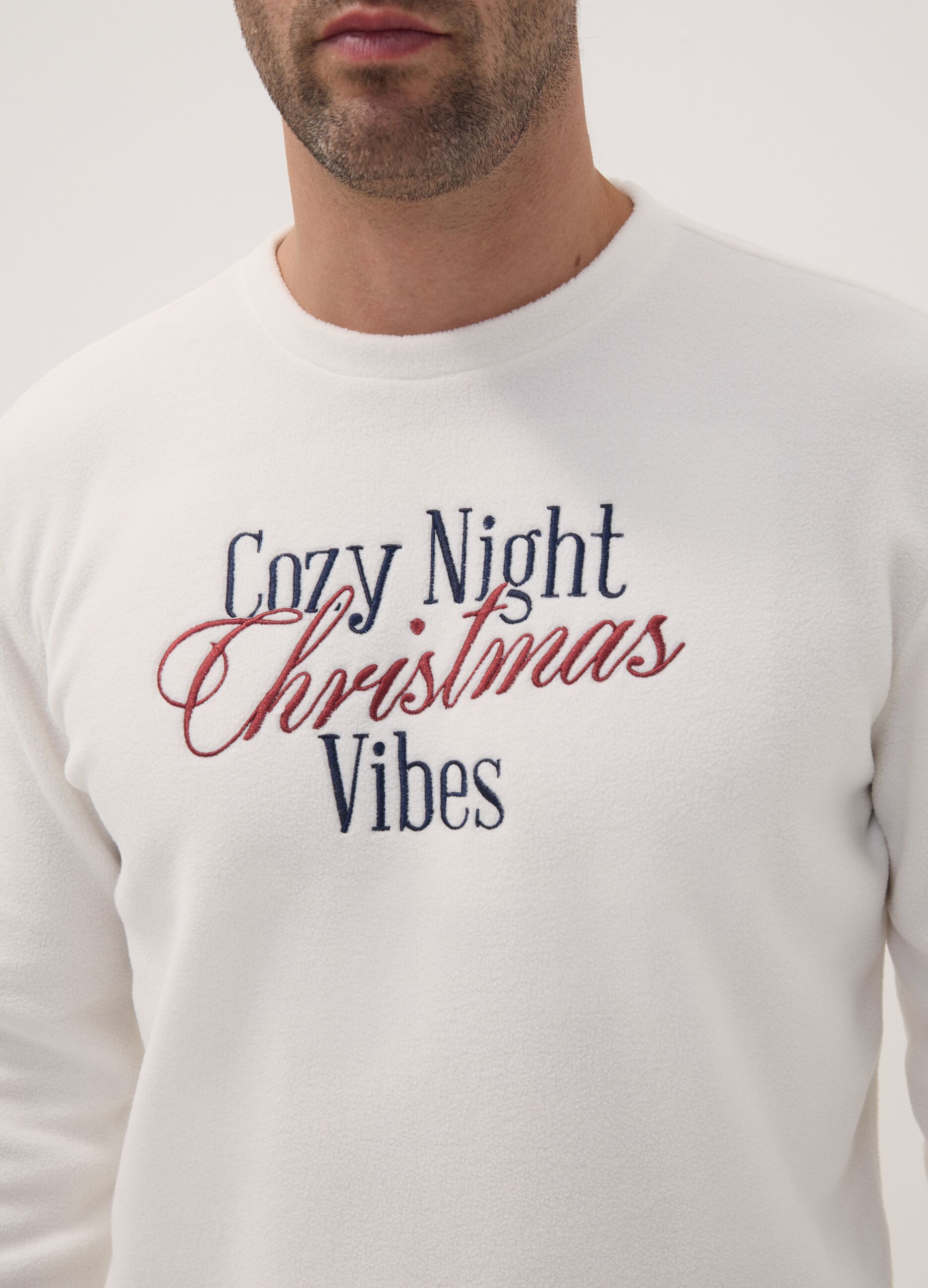 White crew-neck pyjamas with regular-fit long trousers