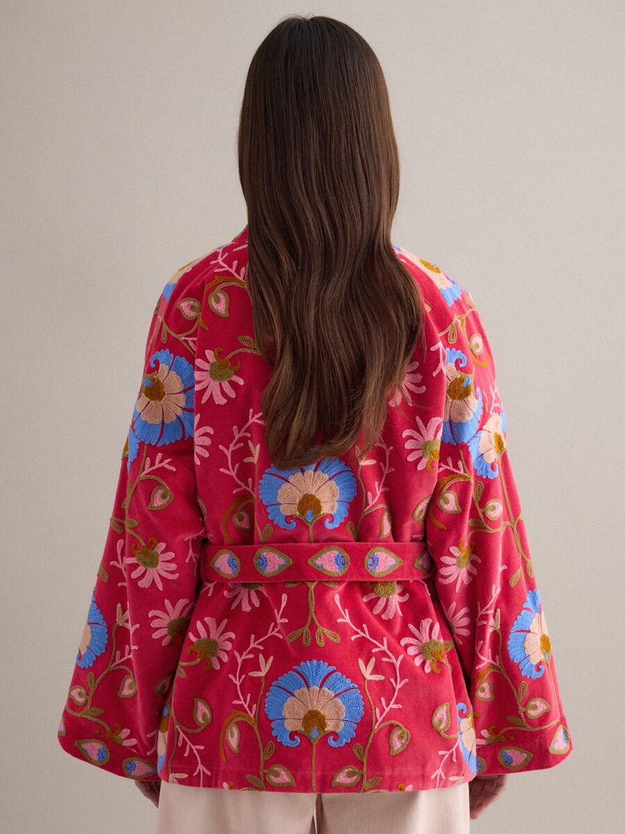 Oversized fit multicolour pure cotton kimono with floral embroidery_3