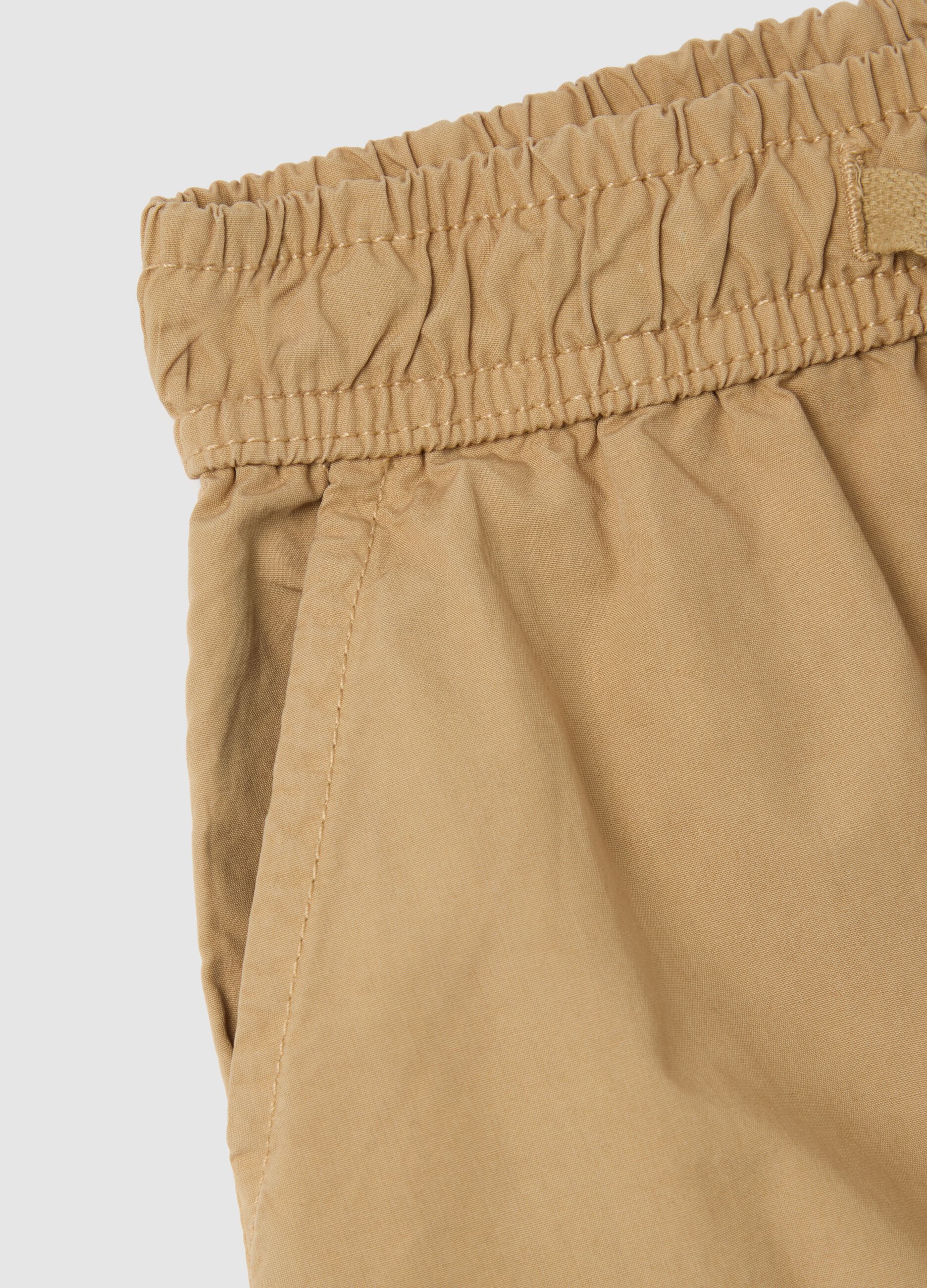 Kids' beige cotton regular fit shorts with pockets
