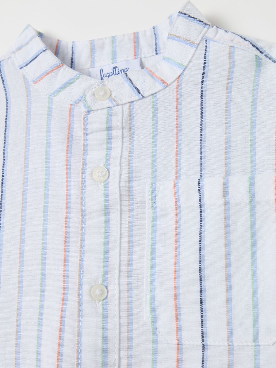 Short-sleeved shirt with striped pattern_3