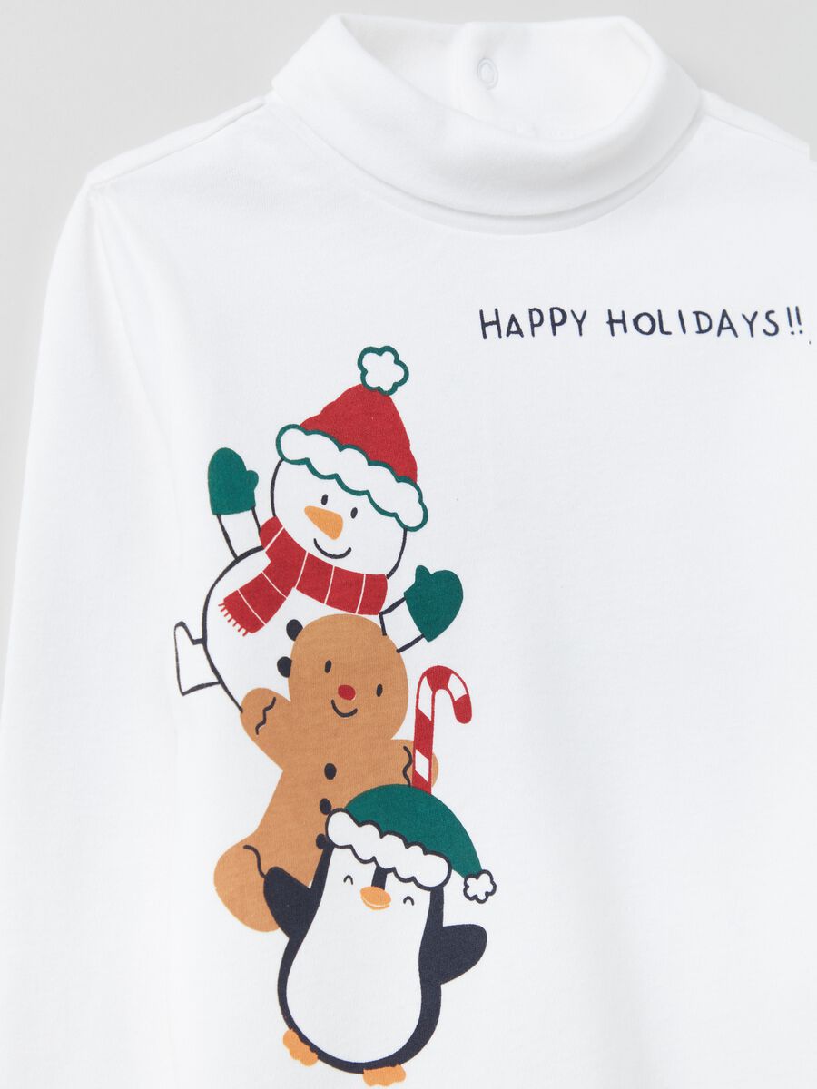T-shirt a collo alto con stampa natalizia_2