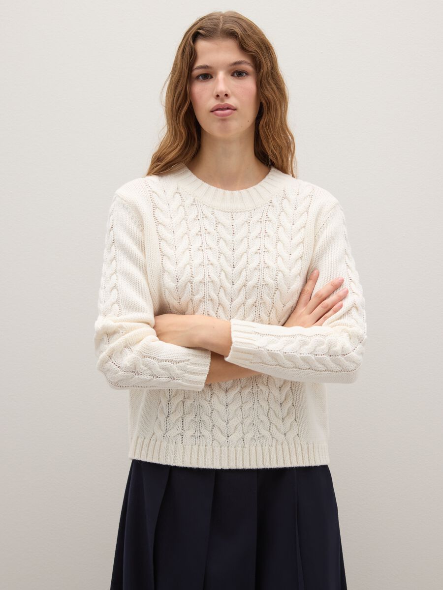 White regular fit jumper with cable knit_0