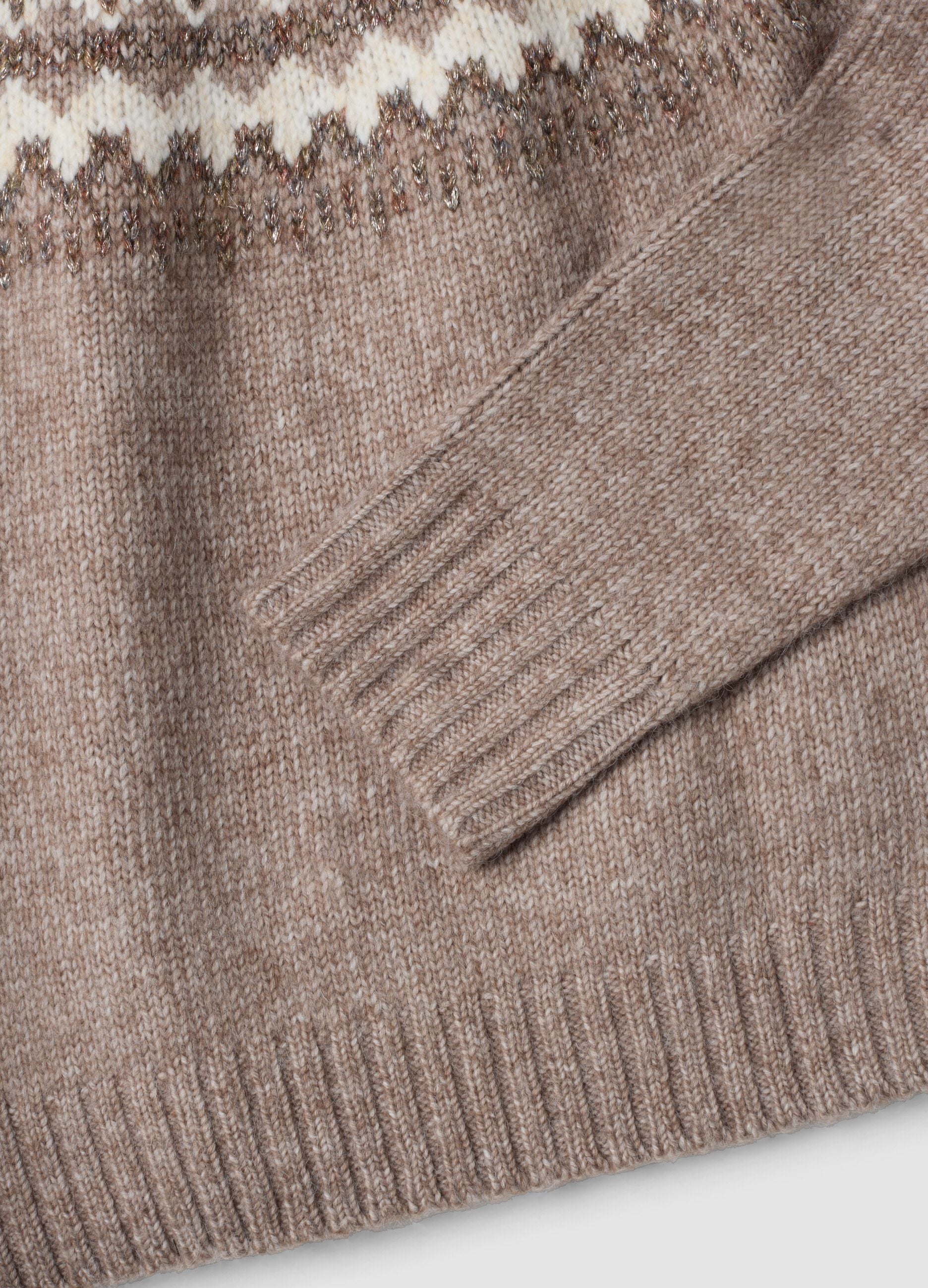 Beige jacquard crew-neck jumper, regular fit
