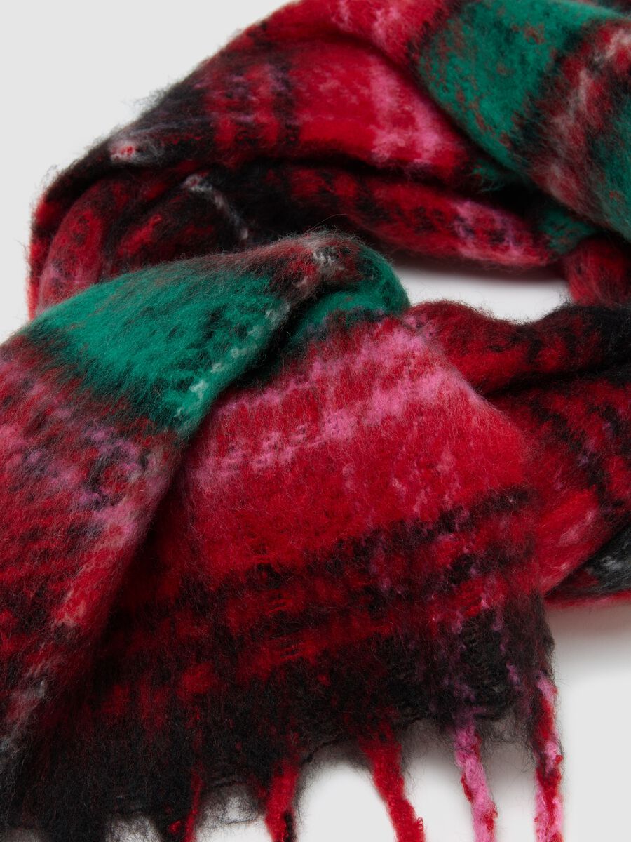 Multicoloured checked scarf with fringes_1