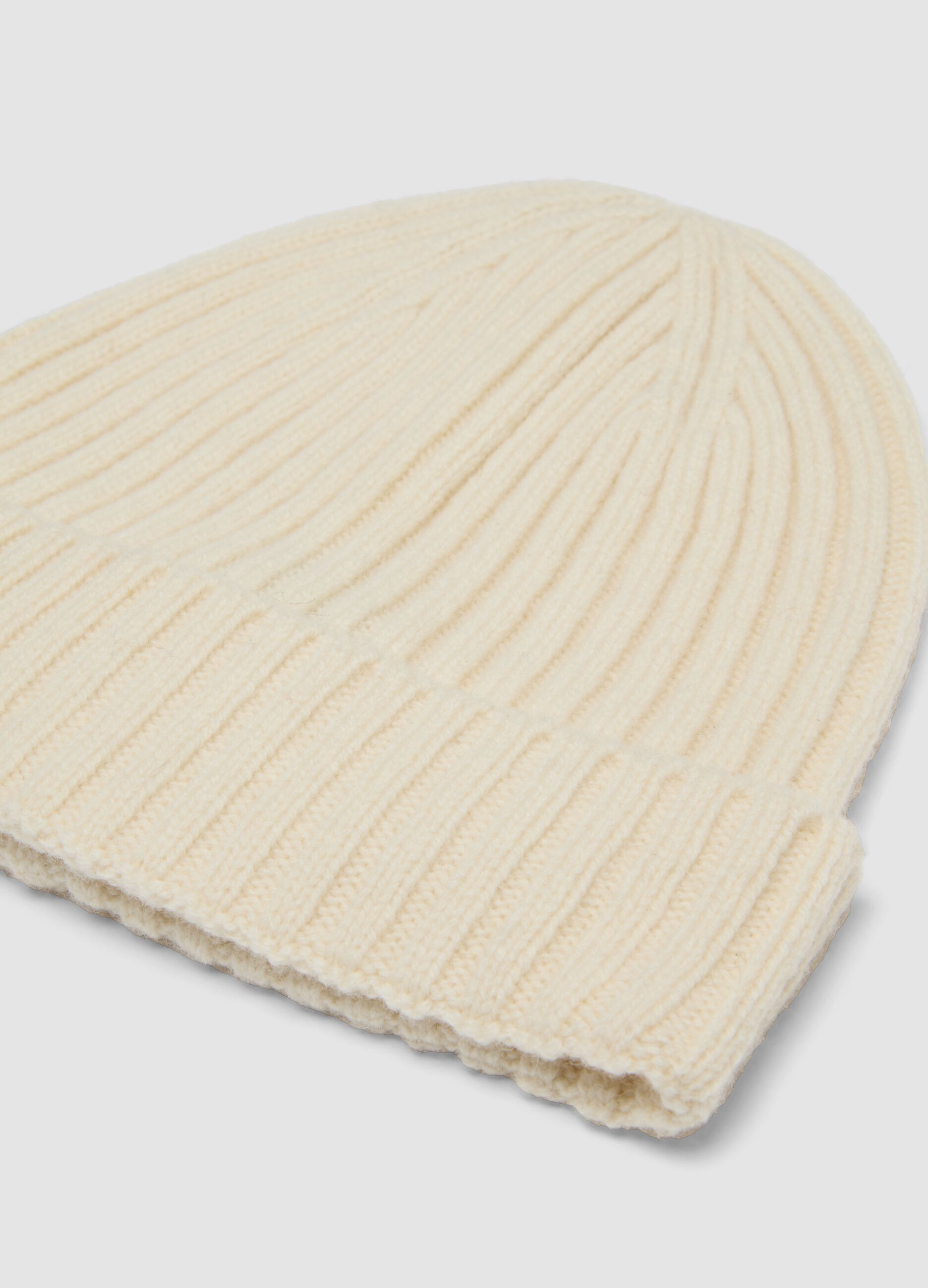 Berretto beige in pura lana a coste