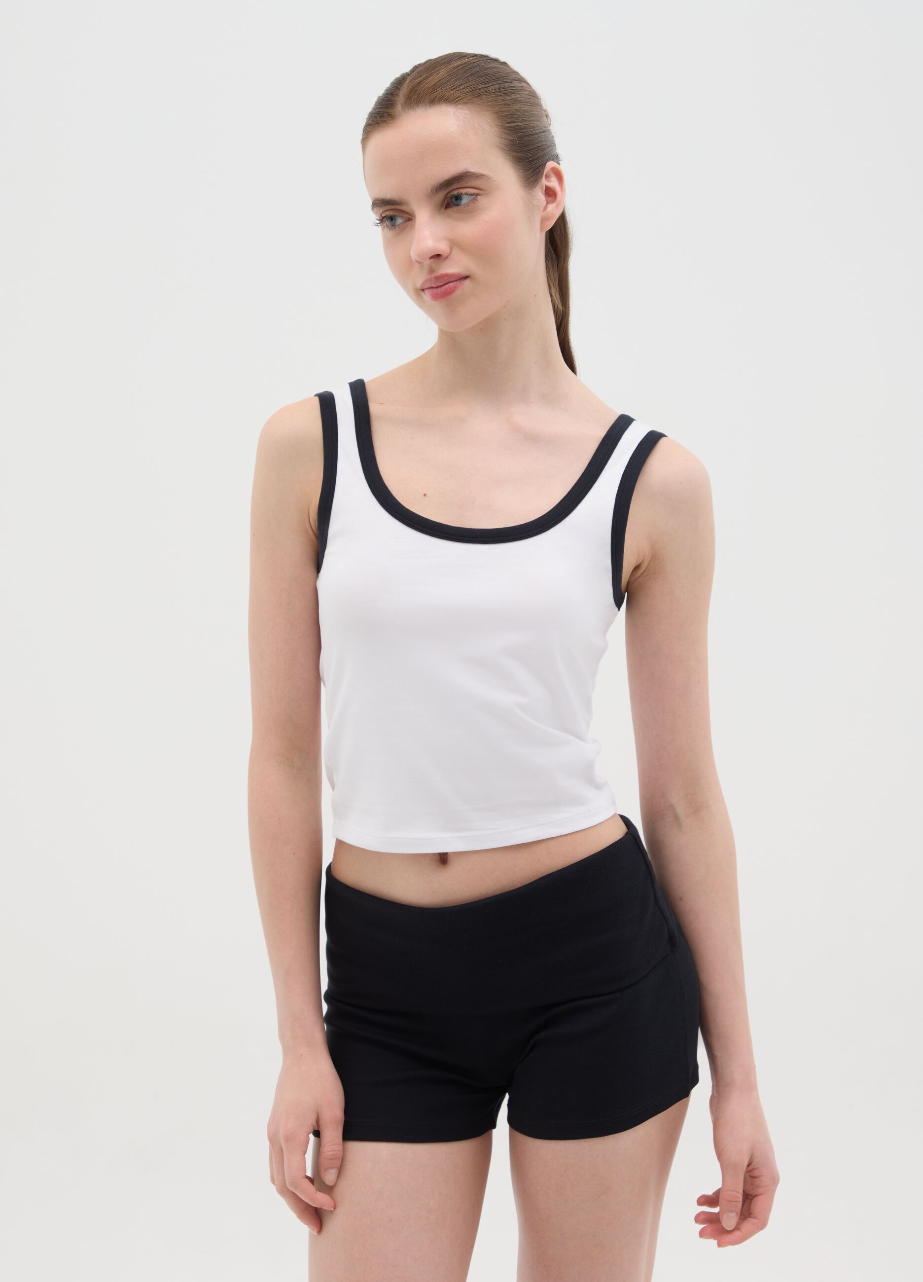 Black and white tank top in stretch cotton