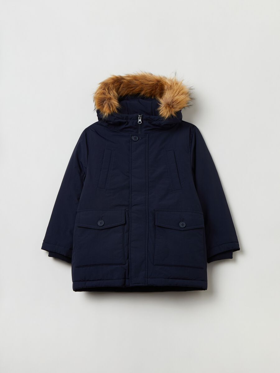 Parka con cappuccio in eco pelliccia_3