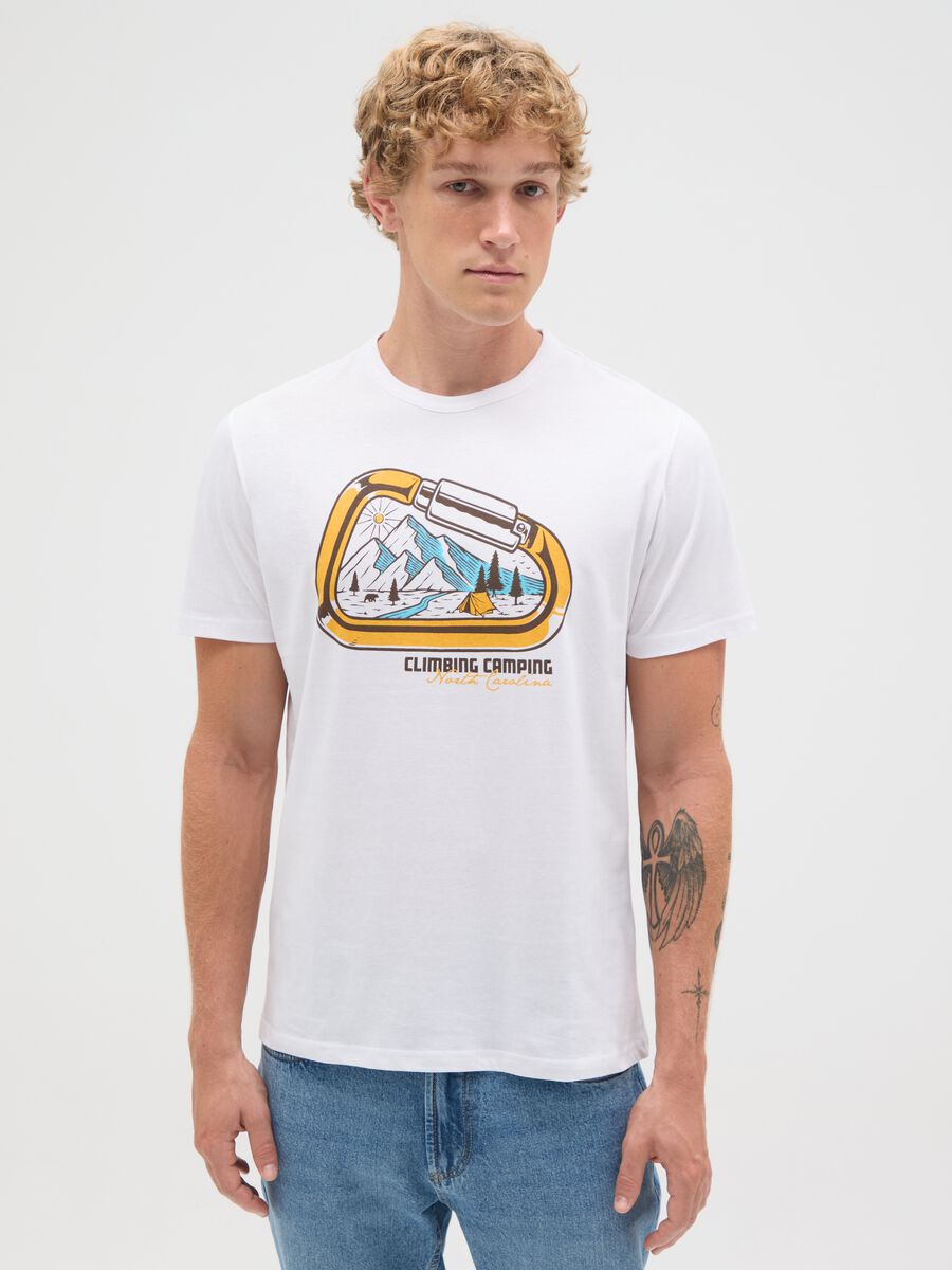 Men's white regular fit pure cotton T-shirt with print_0