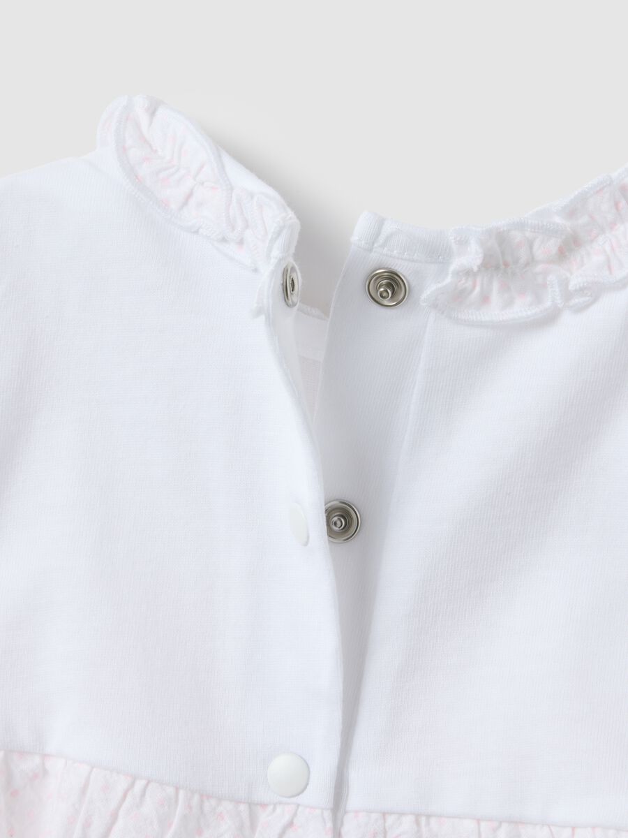 Pagliaccetto in puro cotone multicolor da neonata con collo a volant_3