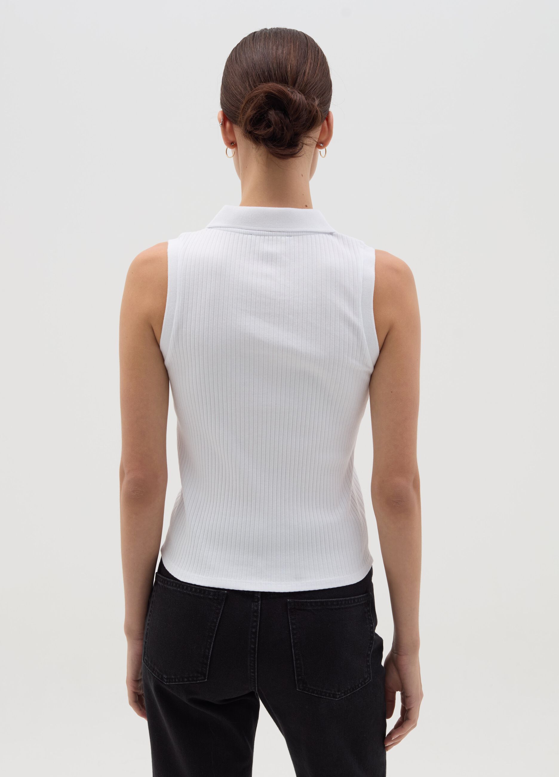 White short-sleeved polo shirt with ribbing