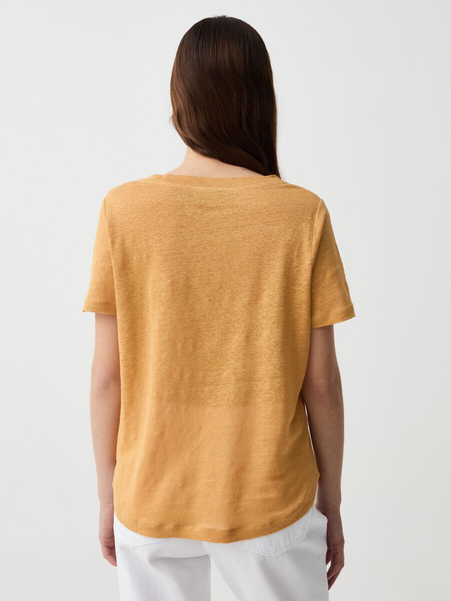 Linen T-shirt with round neck_2