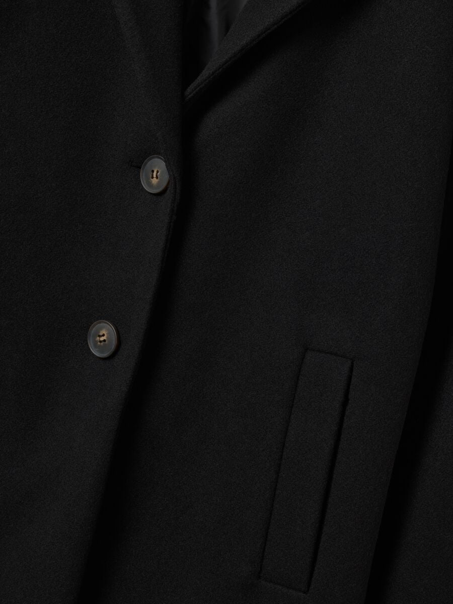 Cappotto nero regular fit con rever e bottoni_5