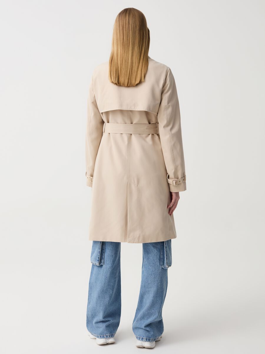Double-breasted trench with belt_2