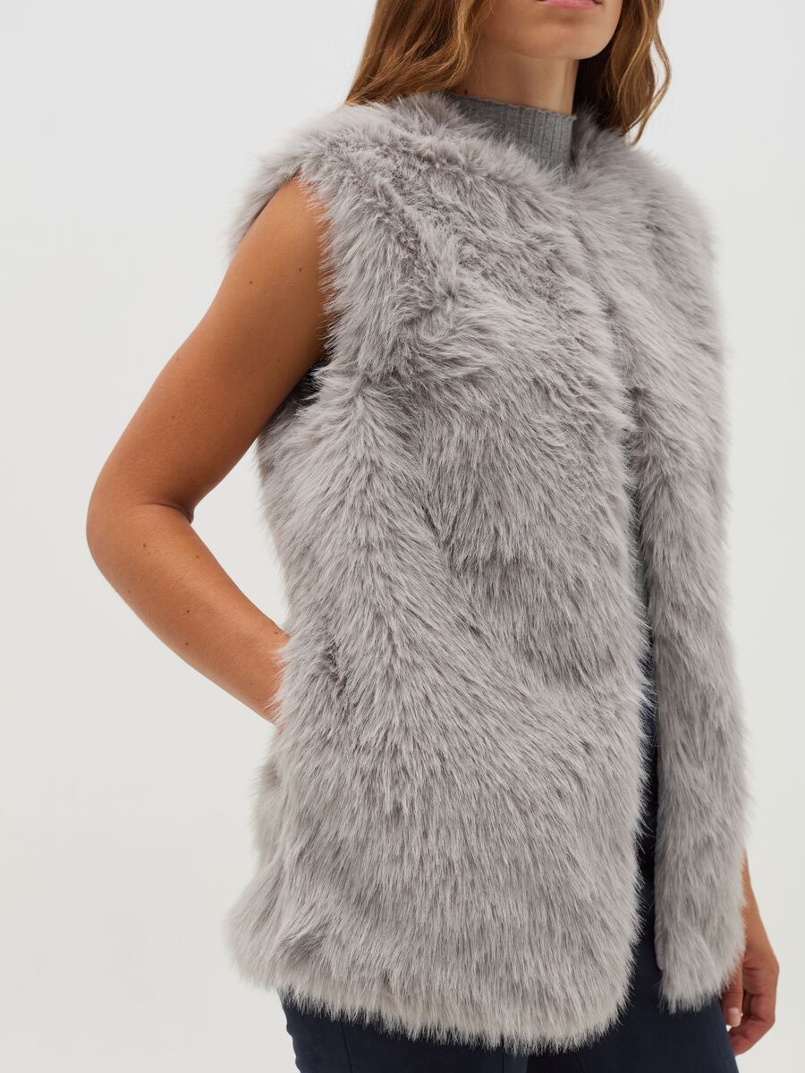 Gilet in eco pelliccia_3