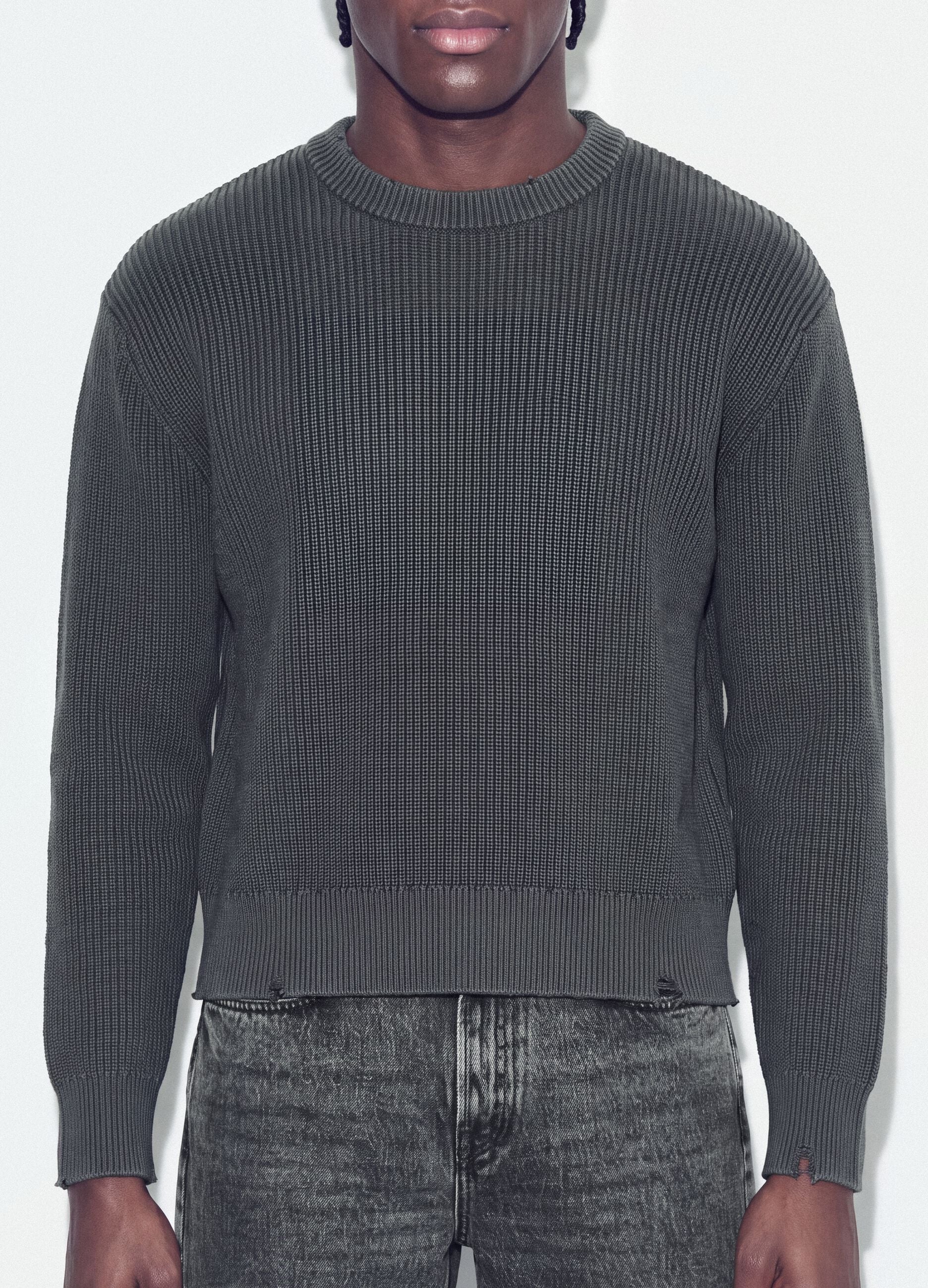 Grey pure cotton ribbed crew-neck jumper, regular fit