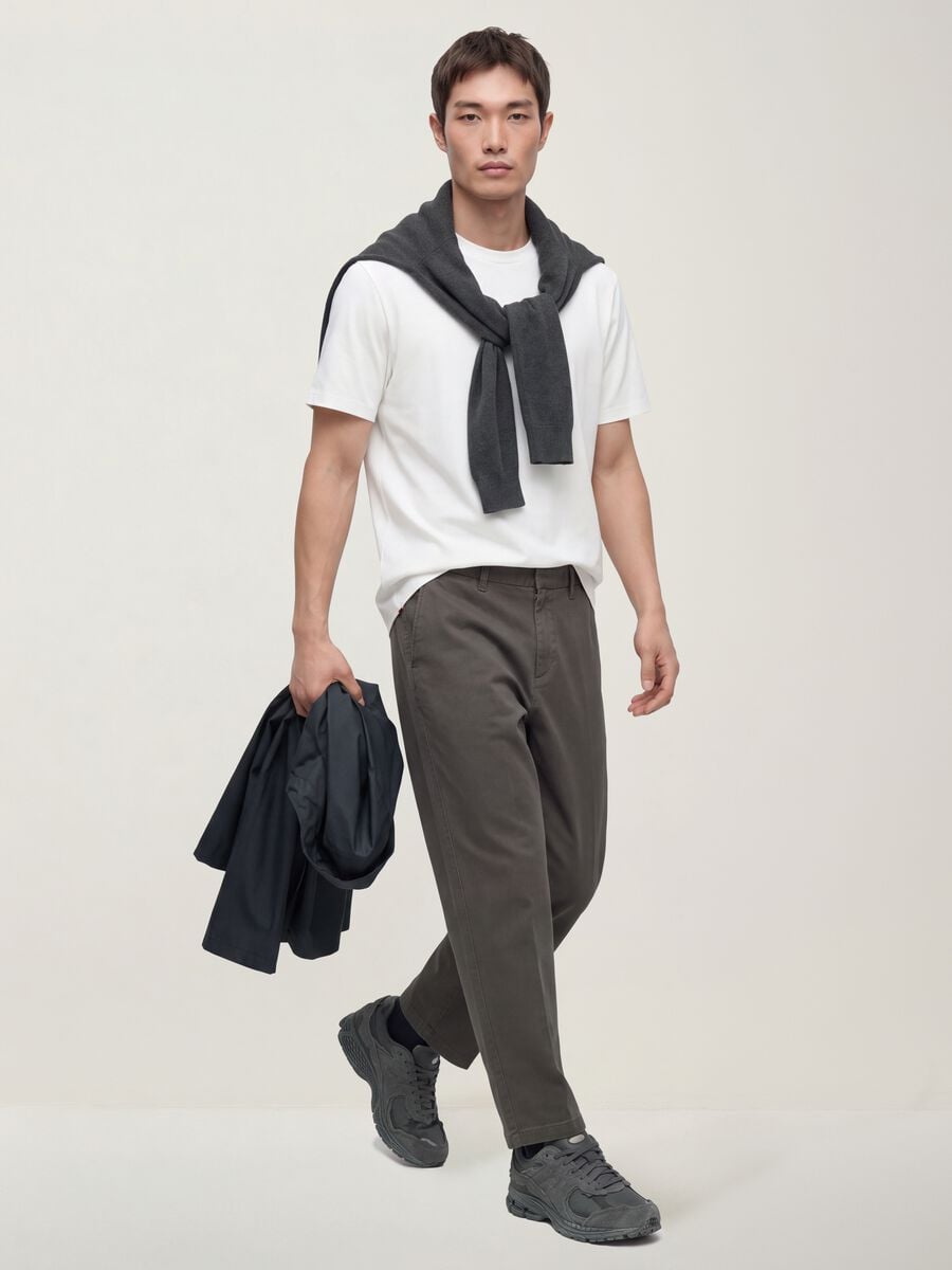 Grey regular tapered-fit stretch cotton twill chinos_0