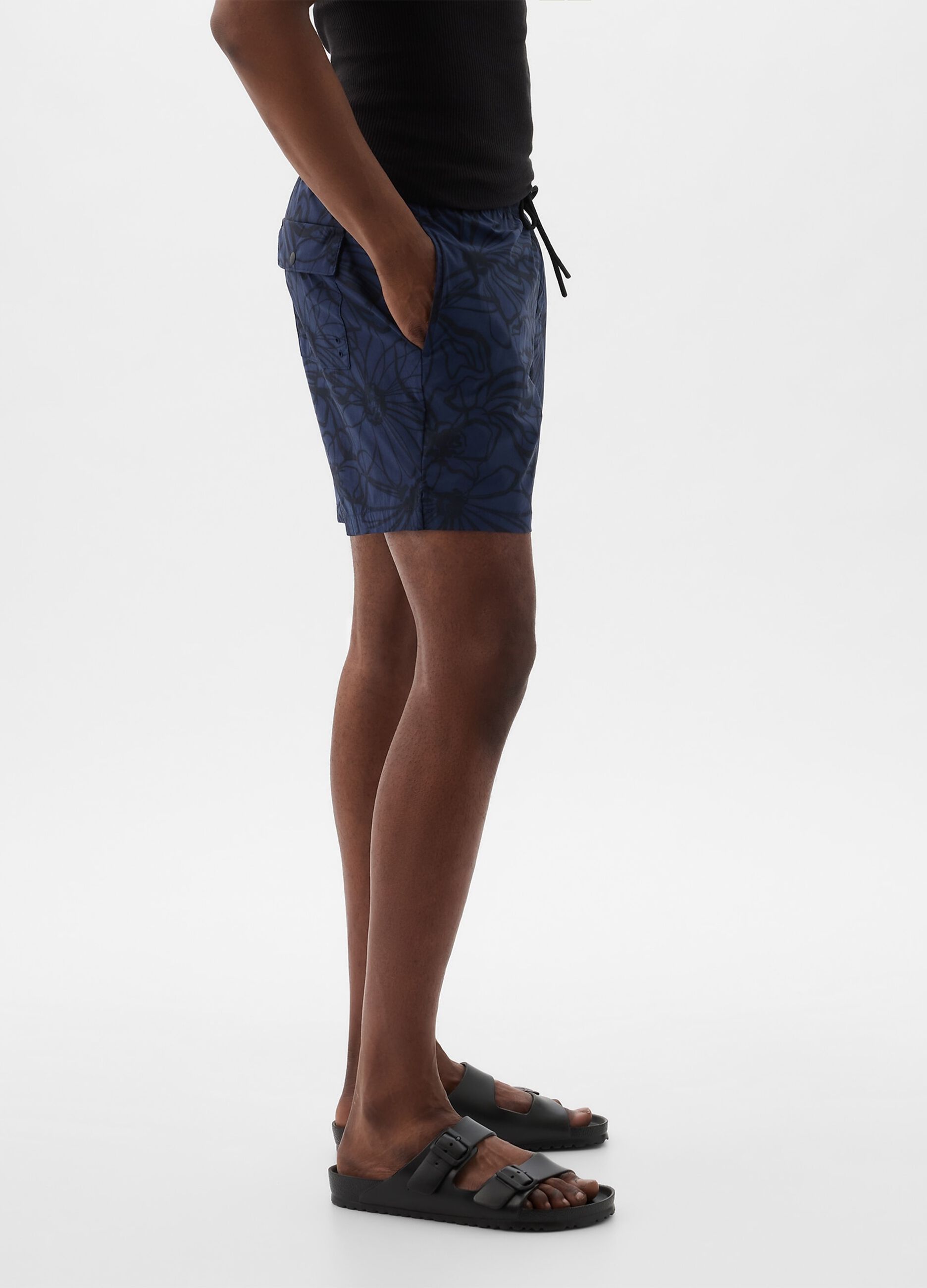 Swimming trunks with pattern and drawstring