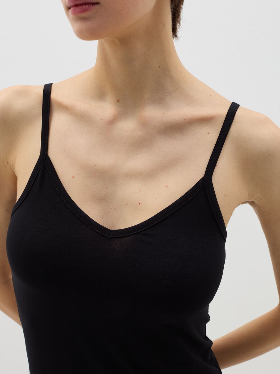 Under vest with V neck_1