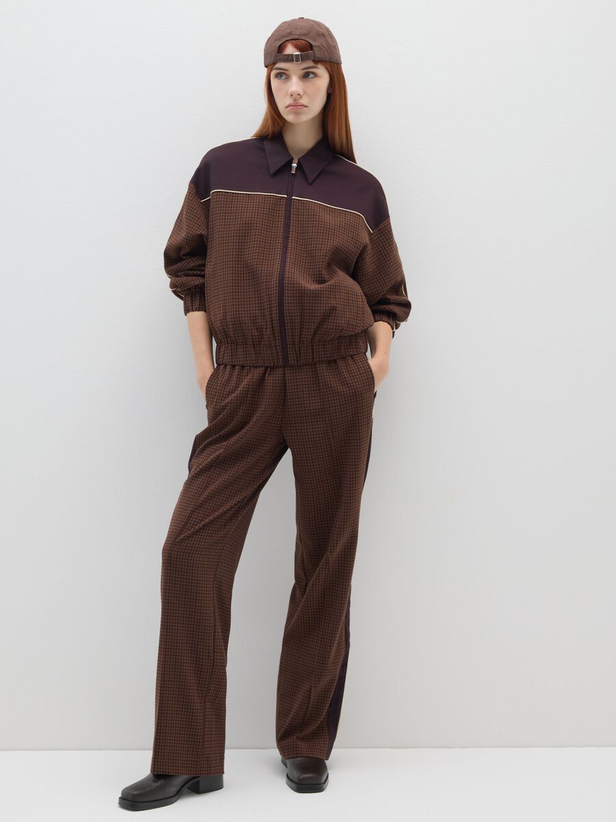 Brown checked regular fit trousers_0