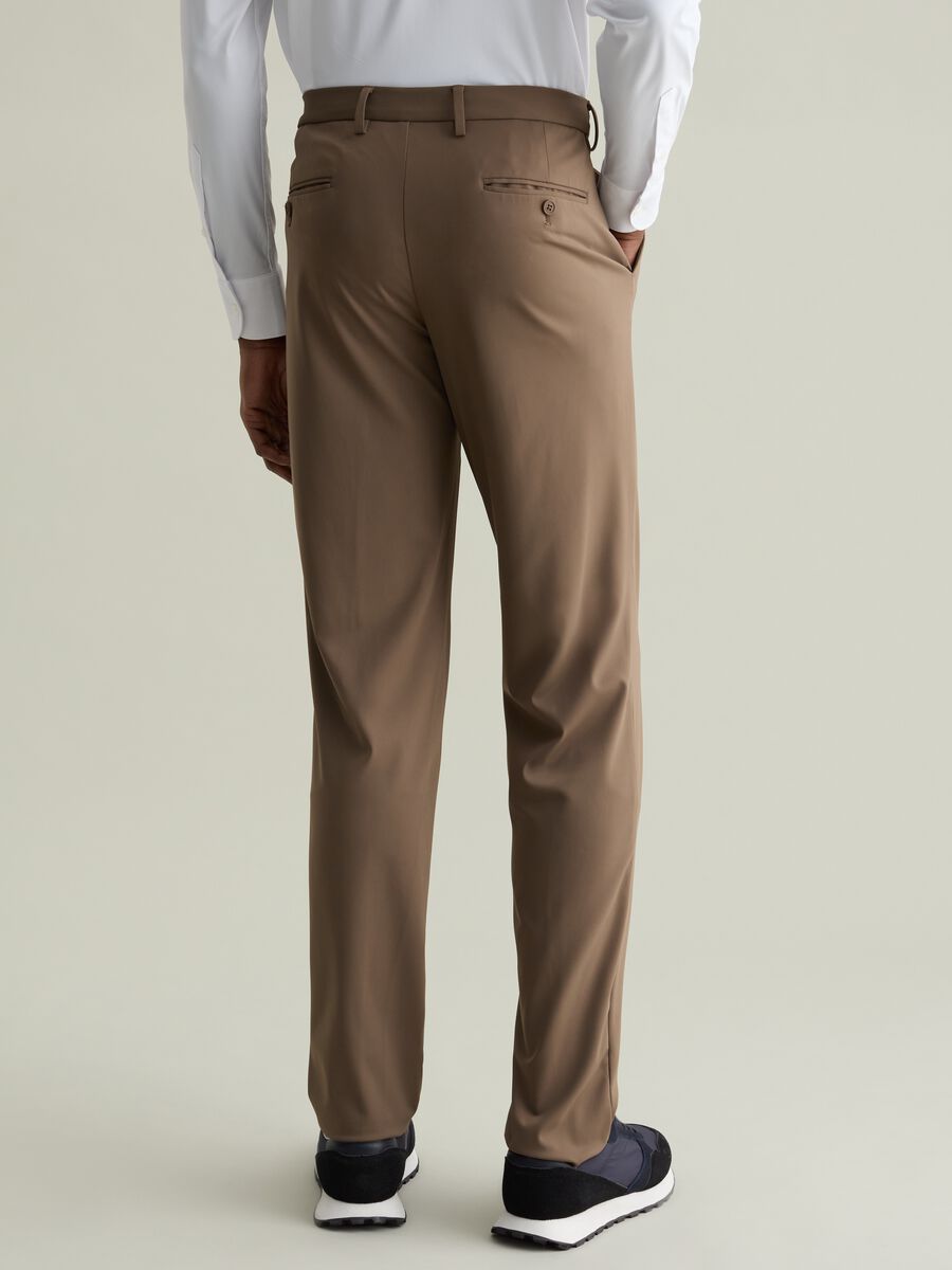 Chino trousers in technical fabric_3