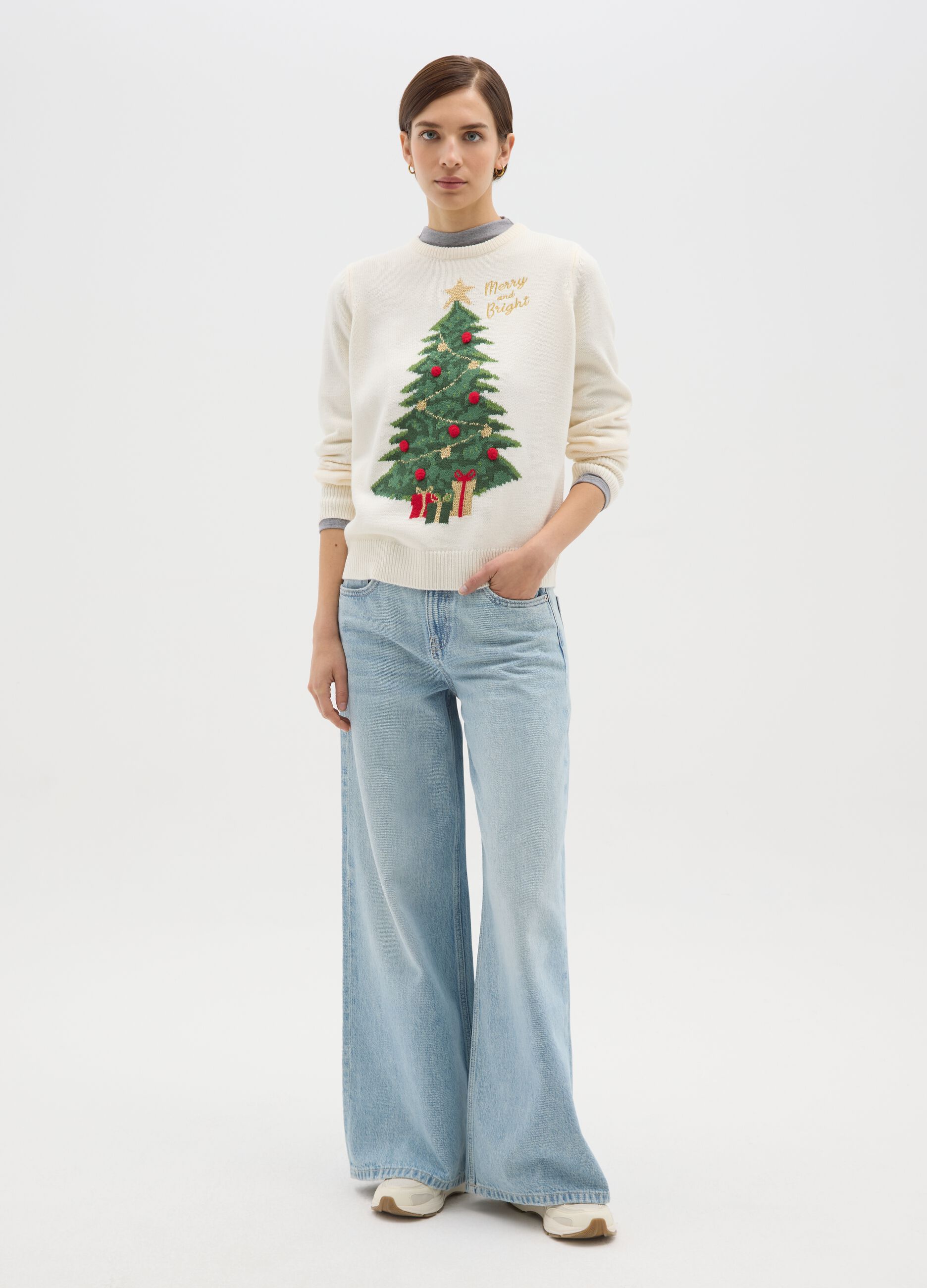 White crew neck regular fit Christmas jumper