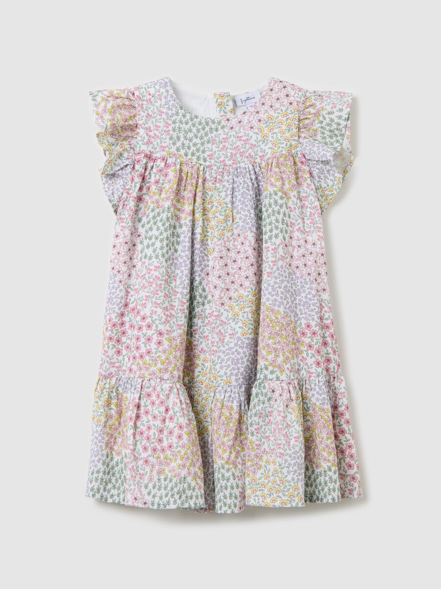 Long white dress with floral pattern_0