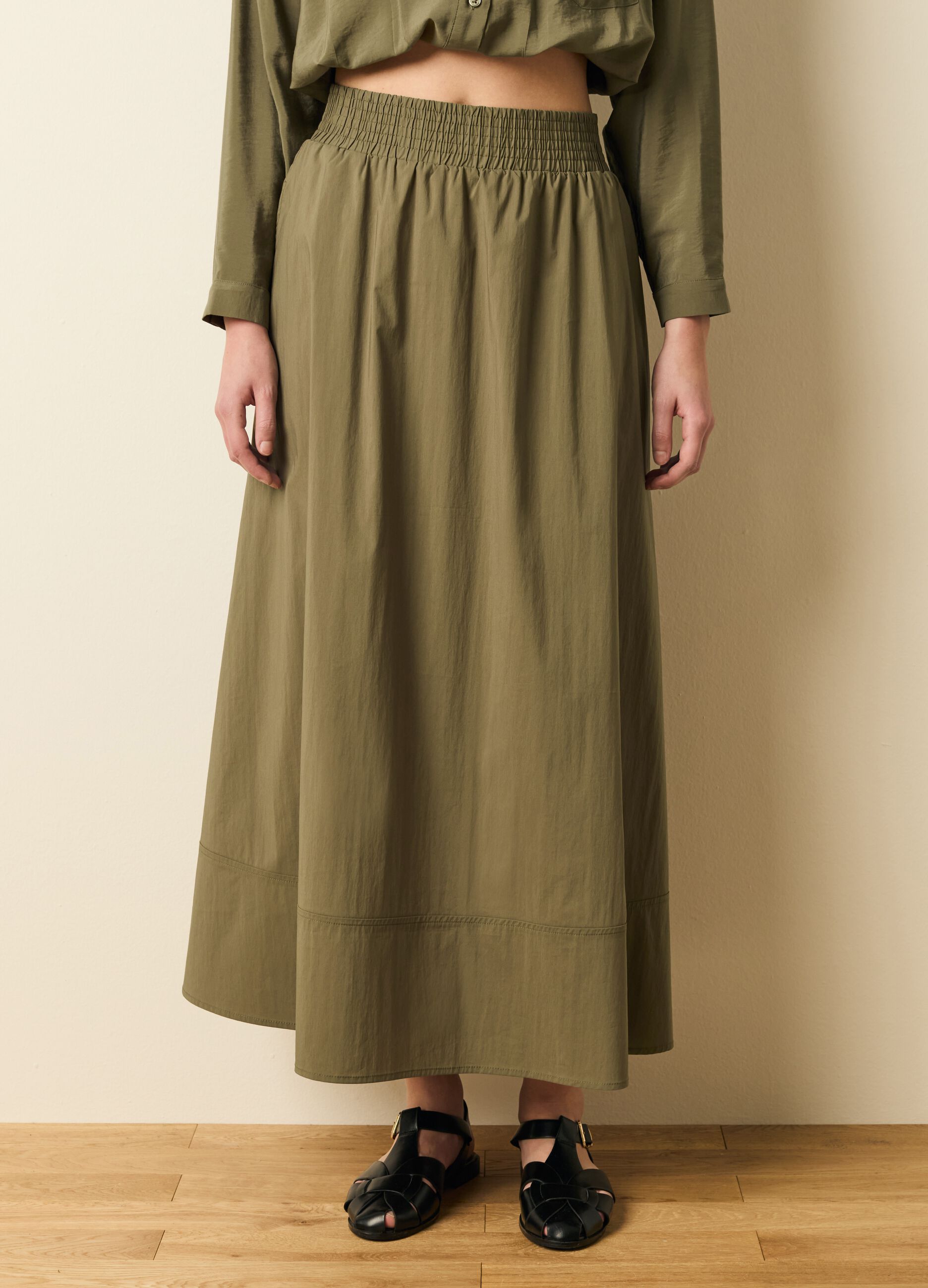 Long skirt with high waist
