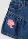 Gonna denim blu in puro cotone con ricami floreali per bambina_3